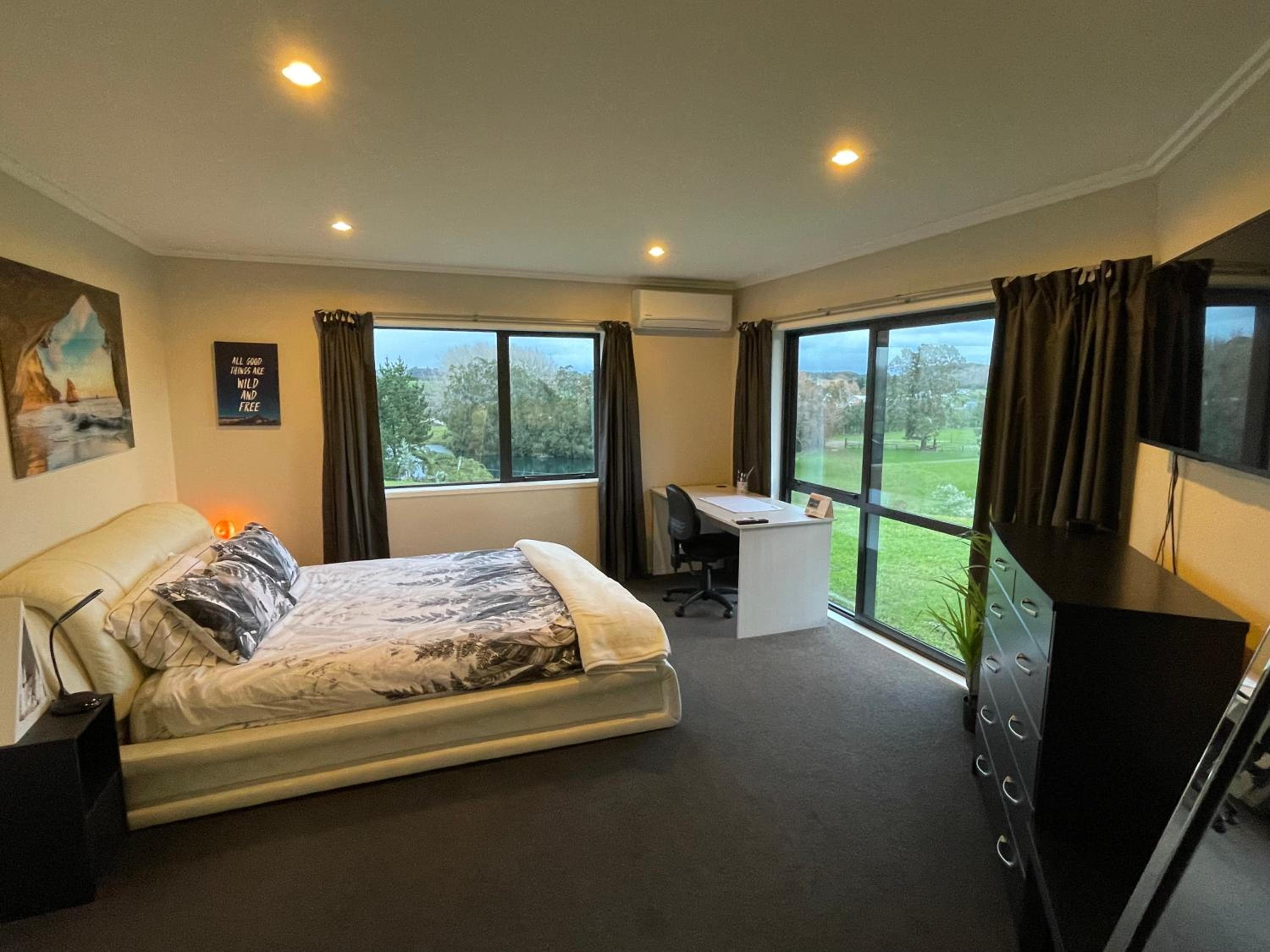 Paraite Farmstay view 3
