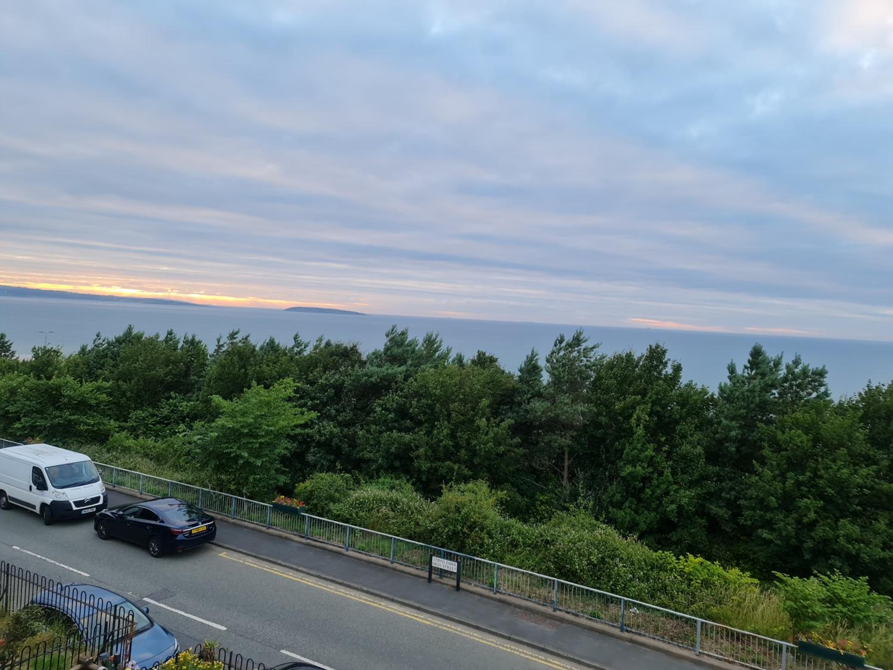 4Br Sea View Escape-Near Snowdonia& Coastal Trails view 4