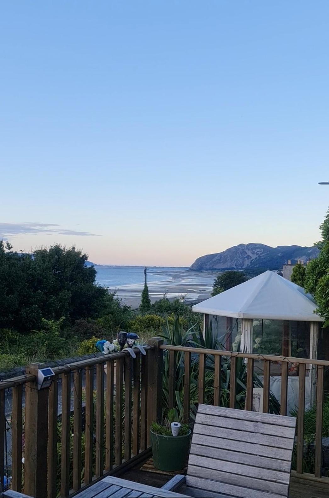 4Br Sea View Escape-Near Snowdonia& Coastal Trails view 3