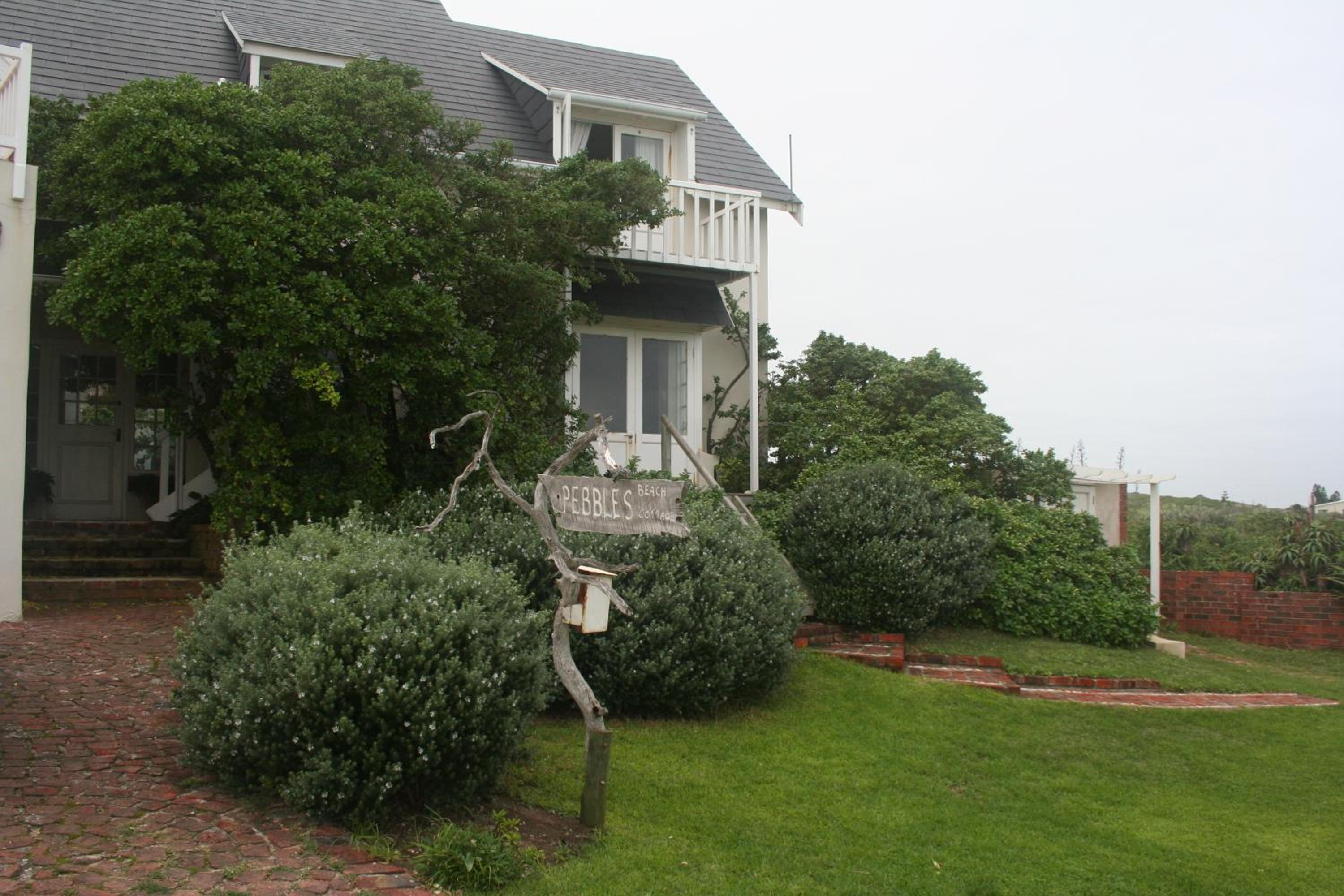 Port Elizabeth Vacations - Pebbles Beach Cottage - Property Image 4