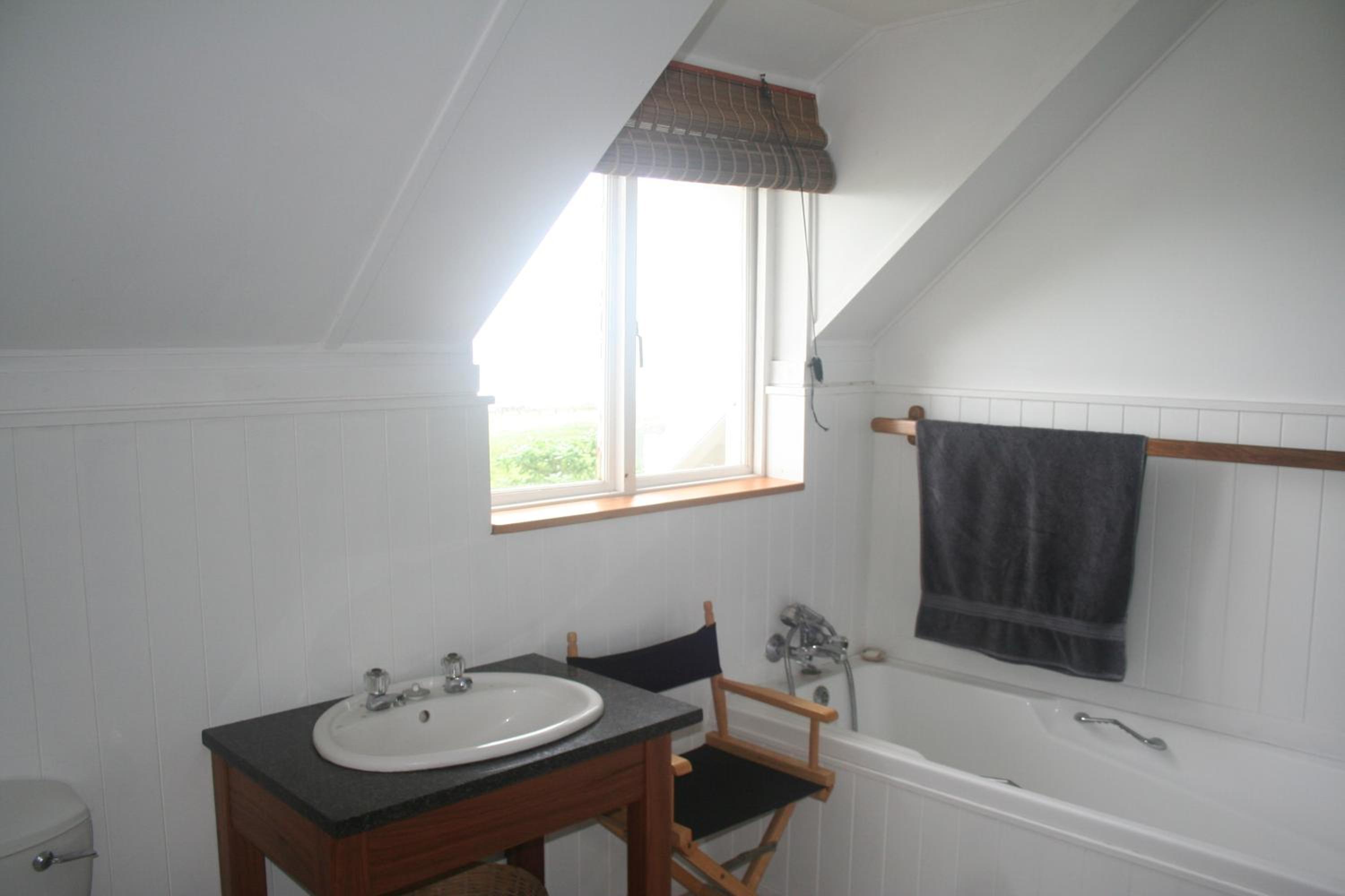 Pebbles Beach Cottage view 3