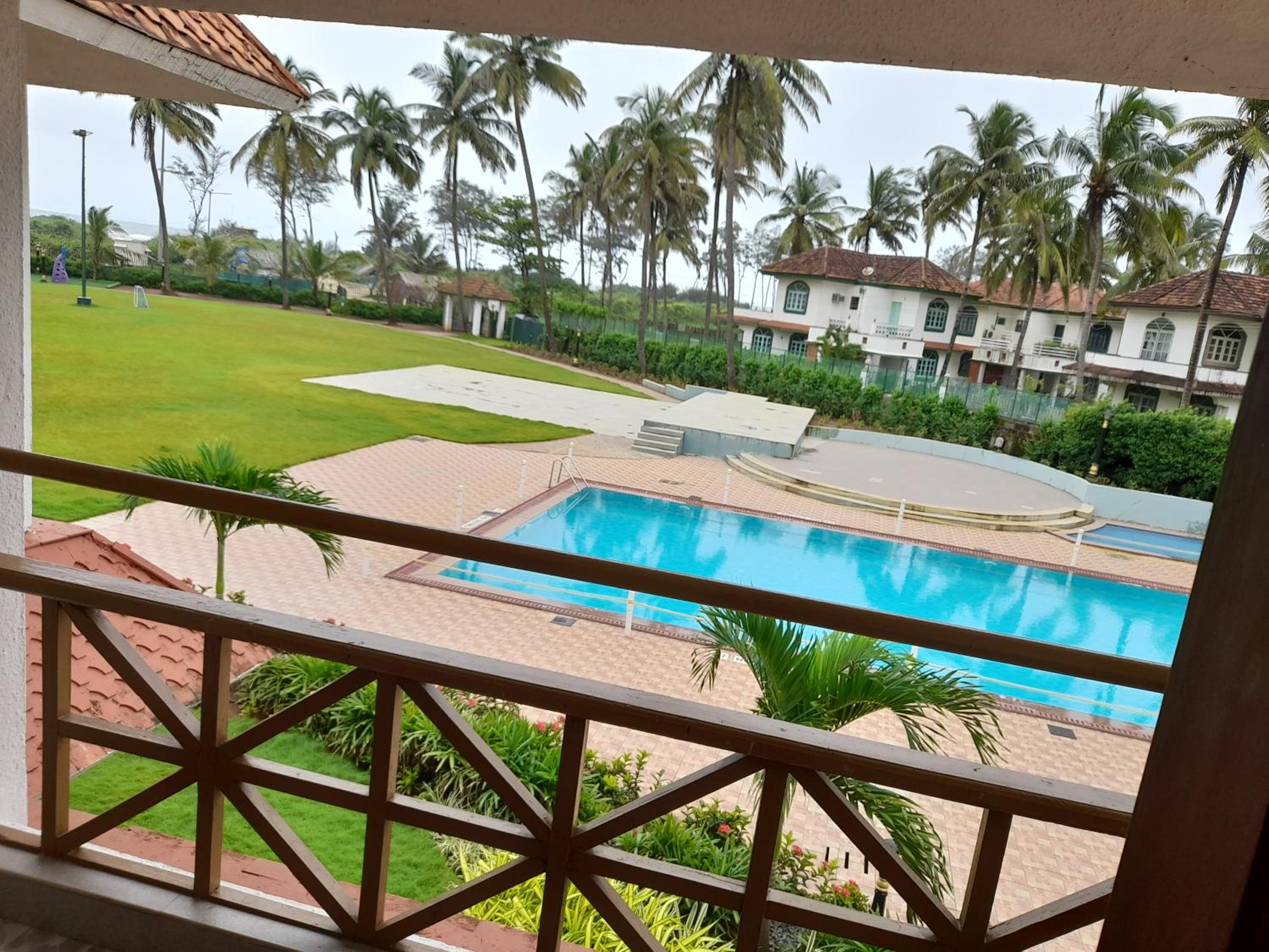Nanu Beach Resort & Spa