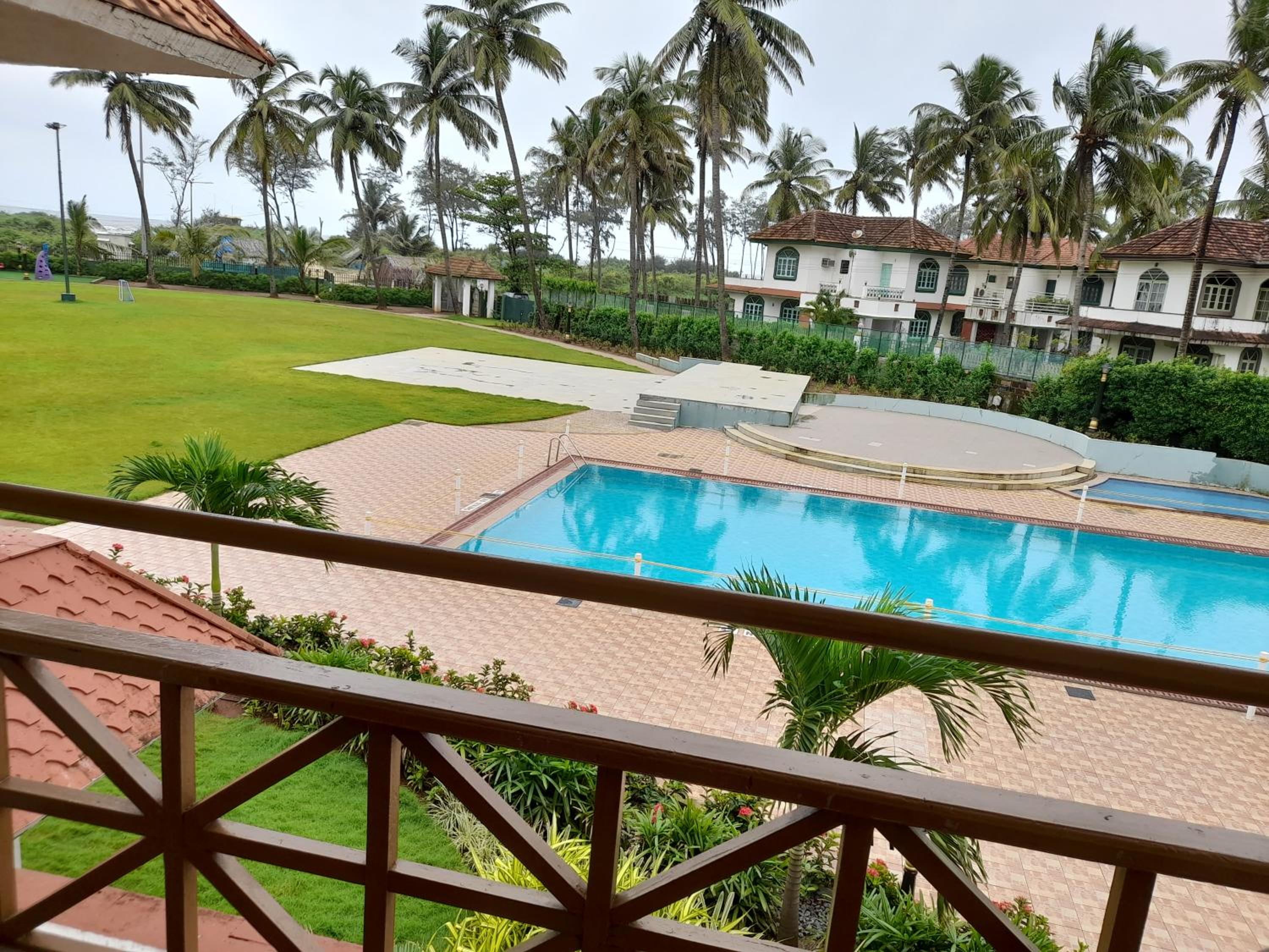 Nanu Beach Resort & Spa