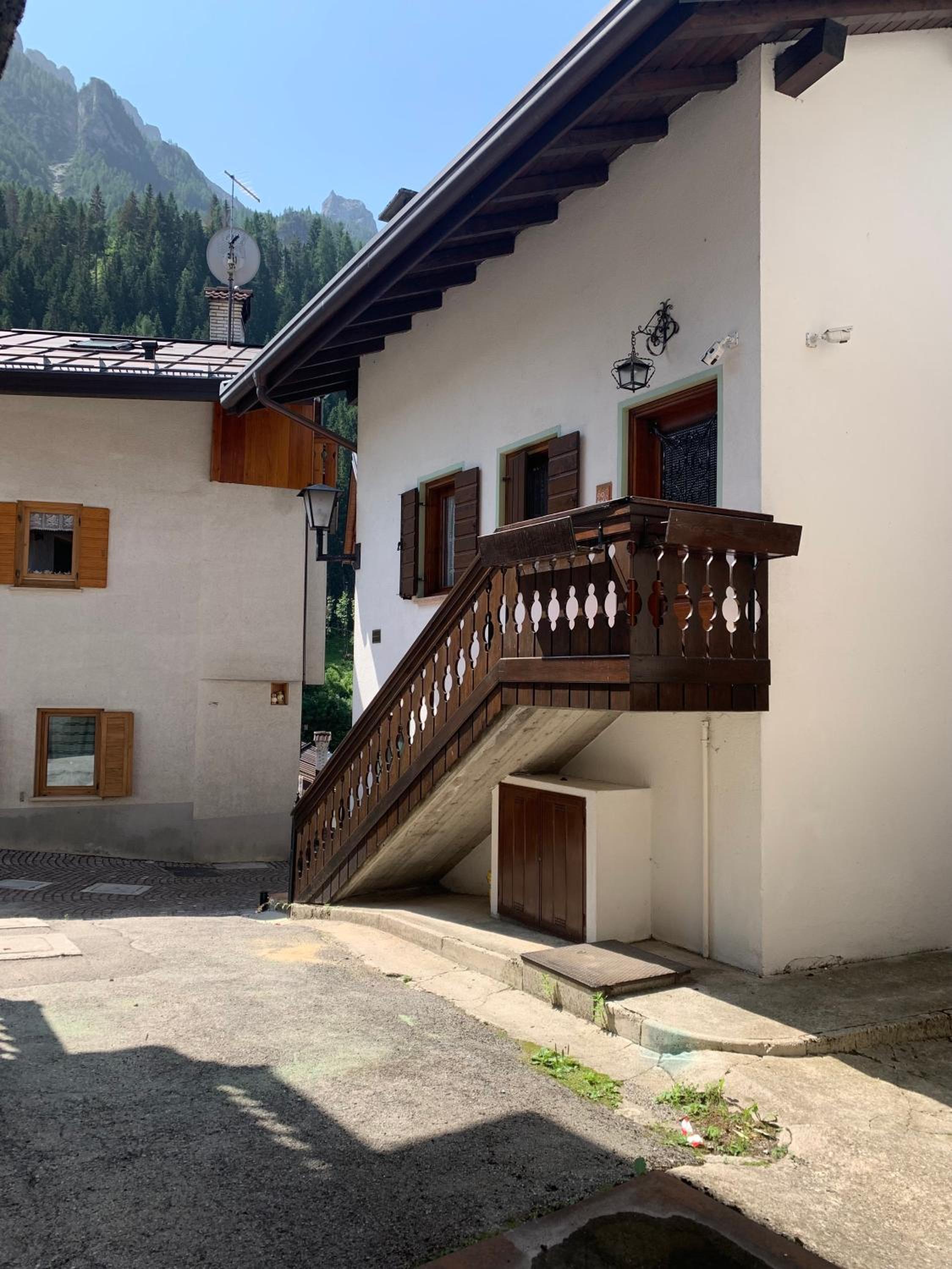 Tizzi Home view 3