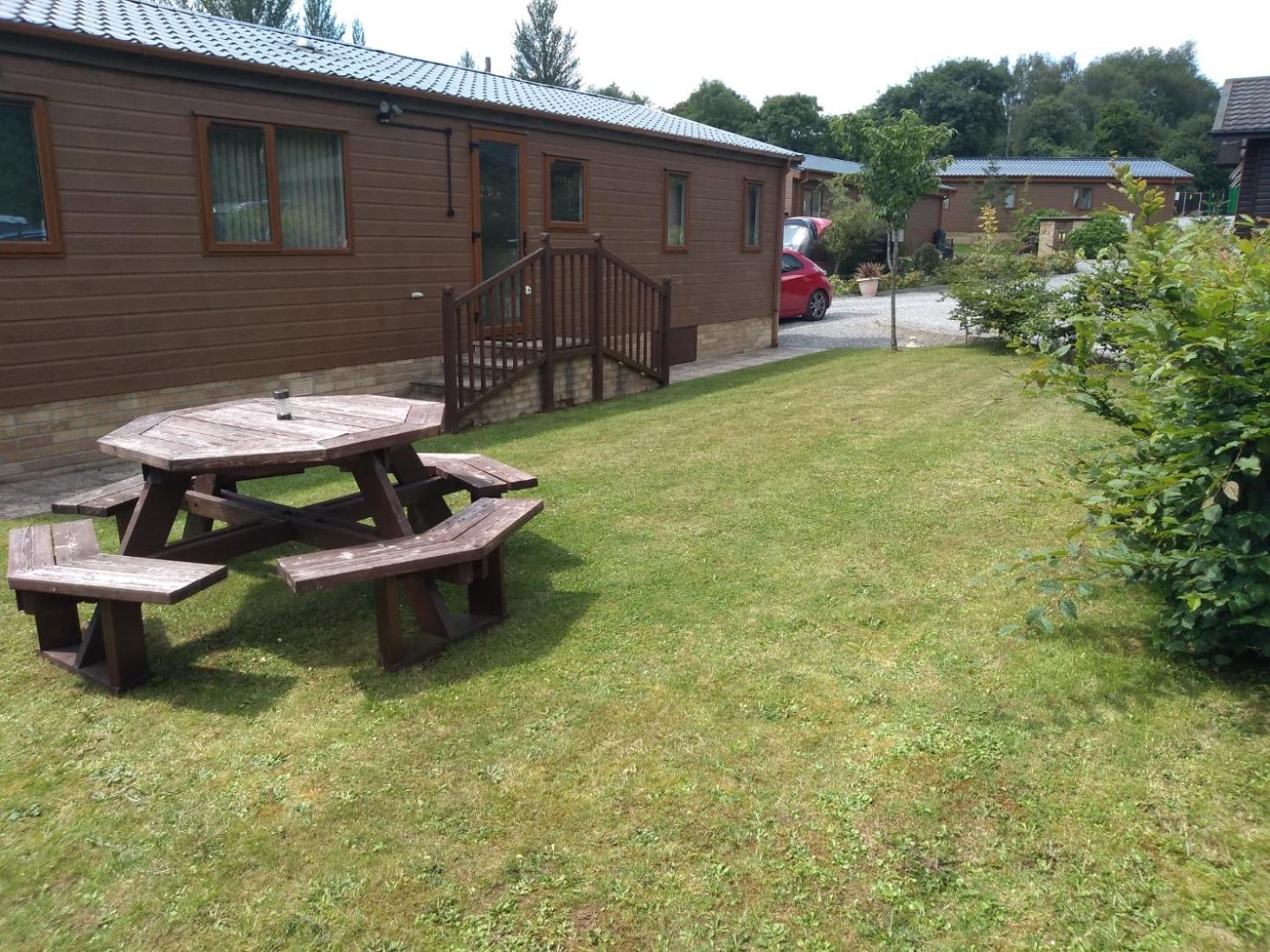 Squirrel Lodge view 3