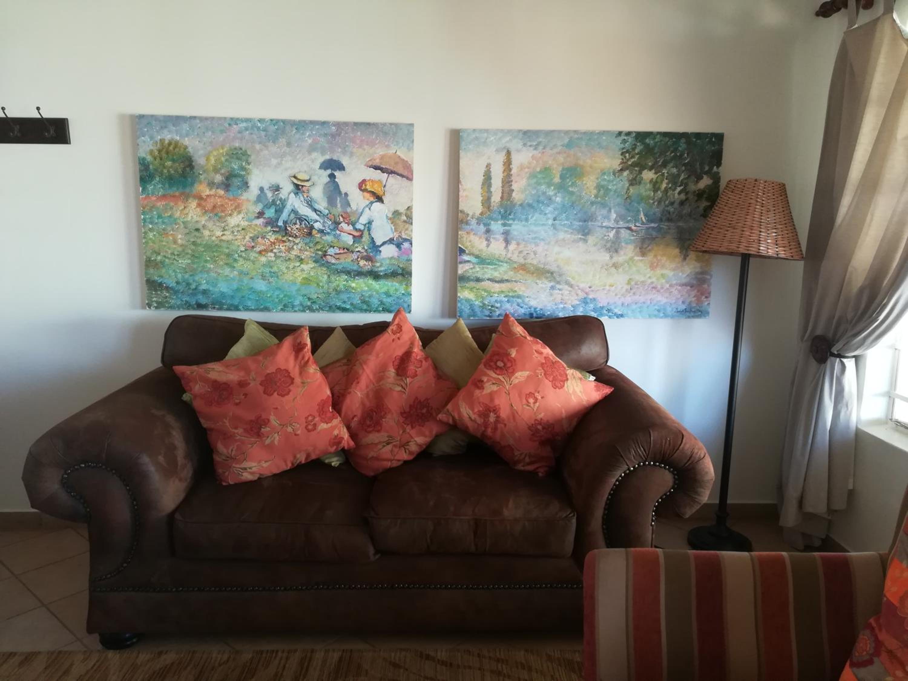 Dullstroom Artist Cottages view 3