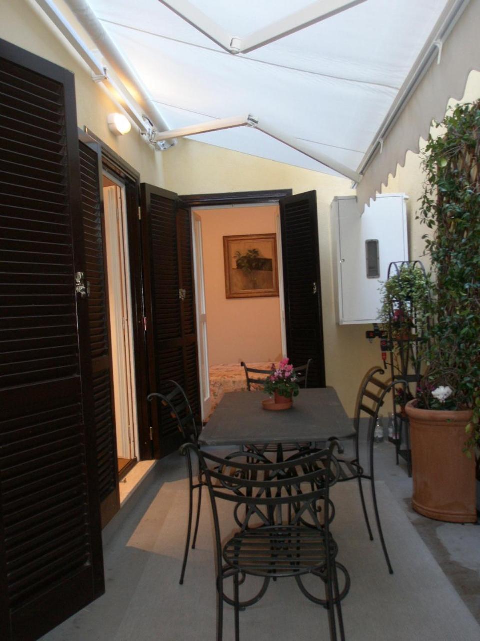 Piazza Navona Beautiful Apartment