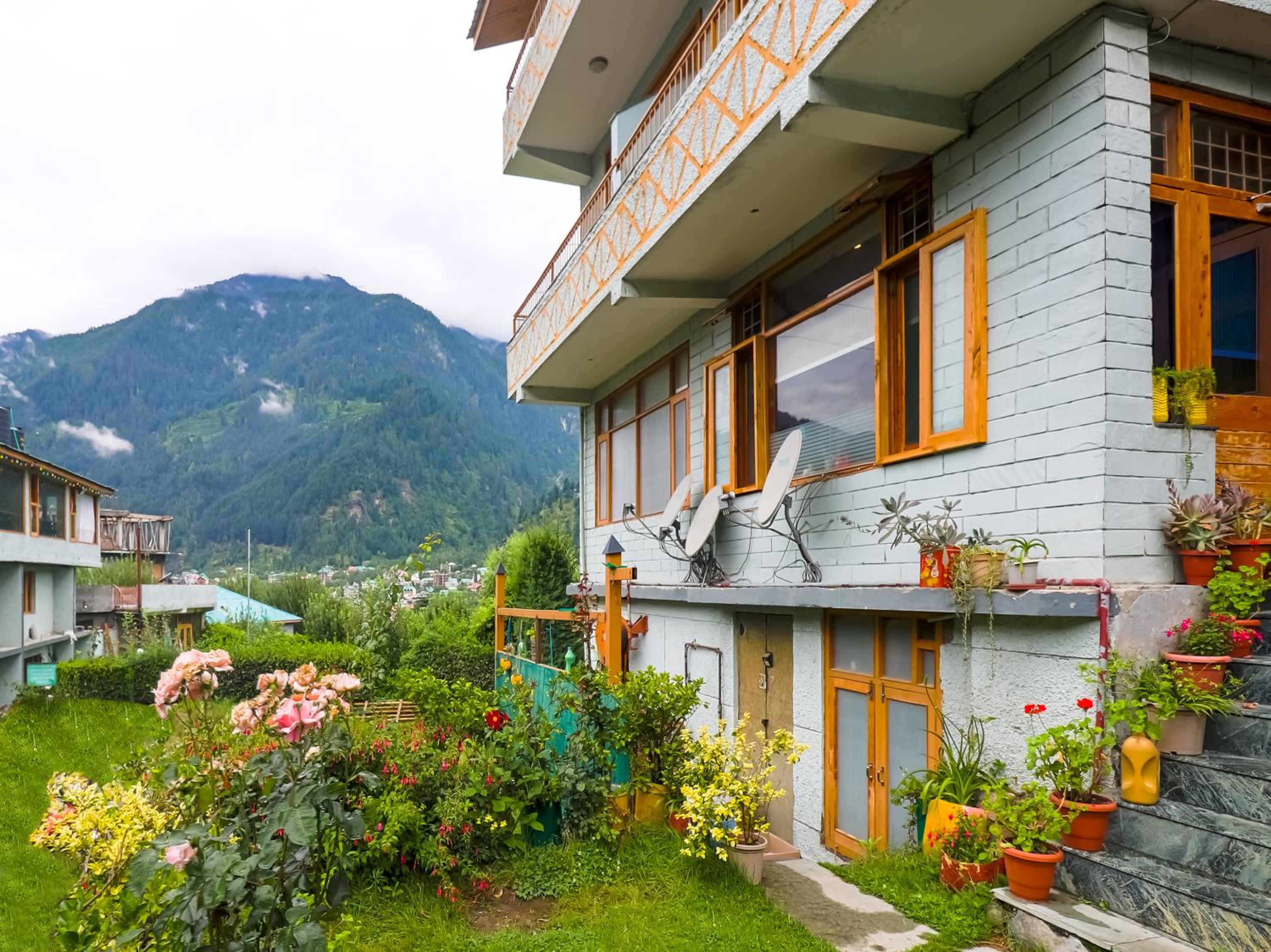 The Byke Neelkanth Manali view 5