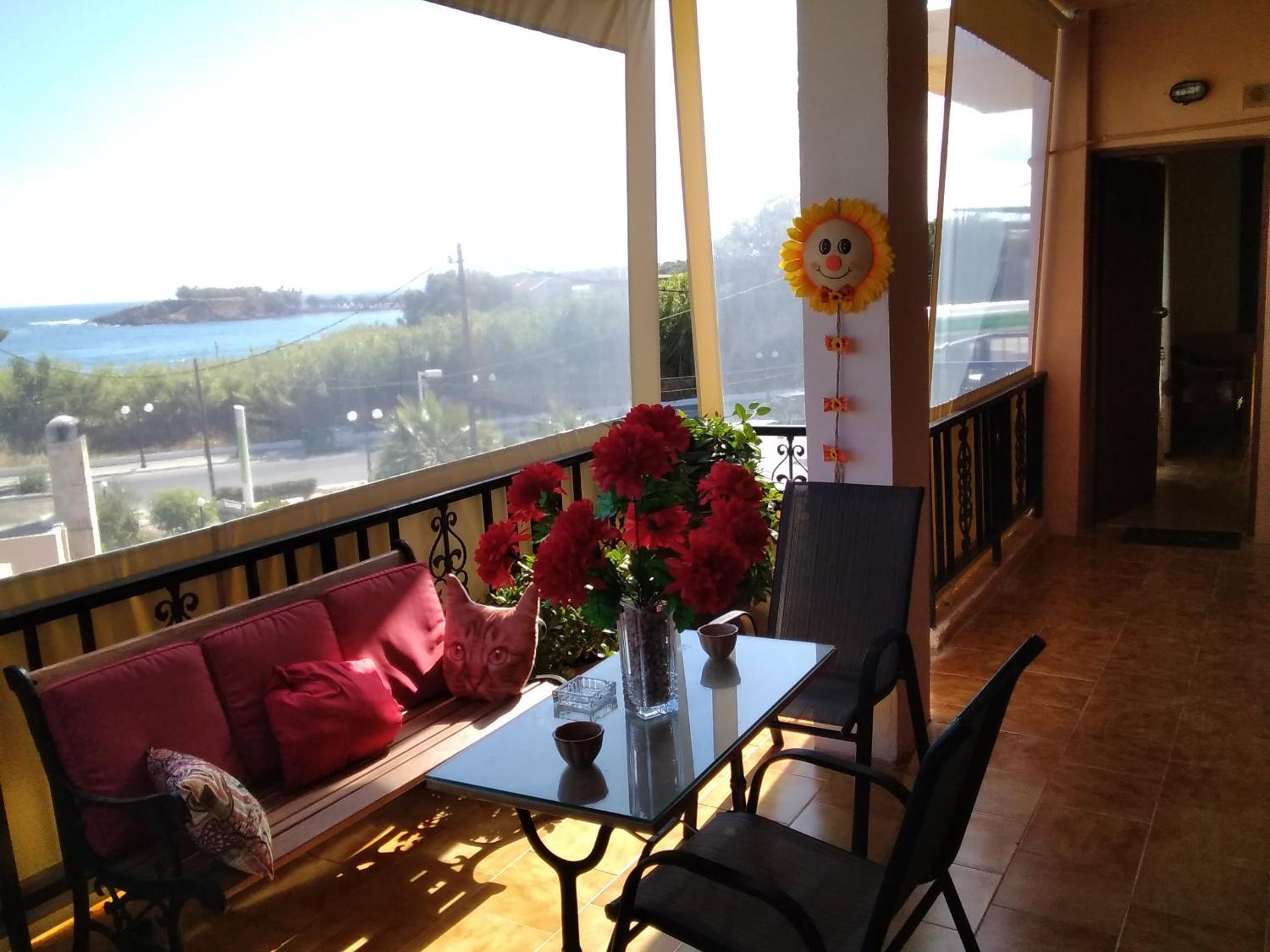 Nikolas Apartments