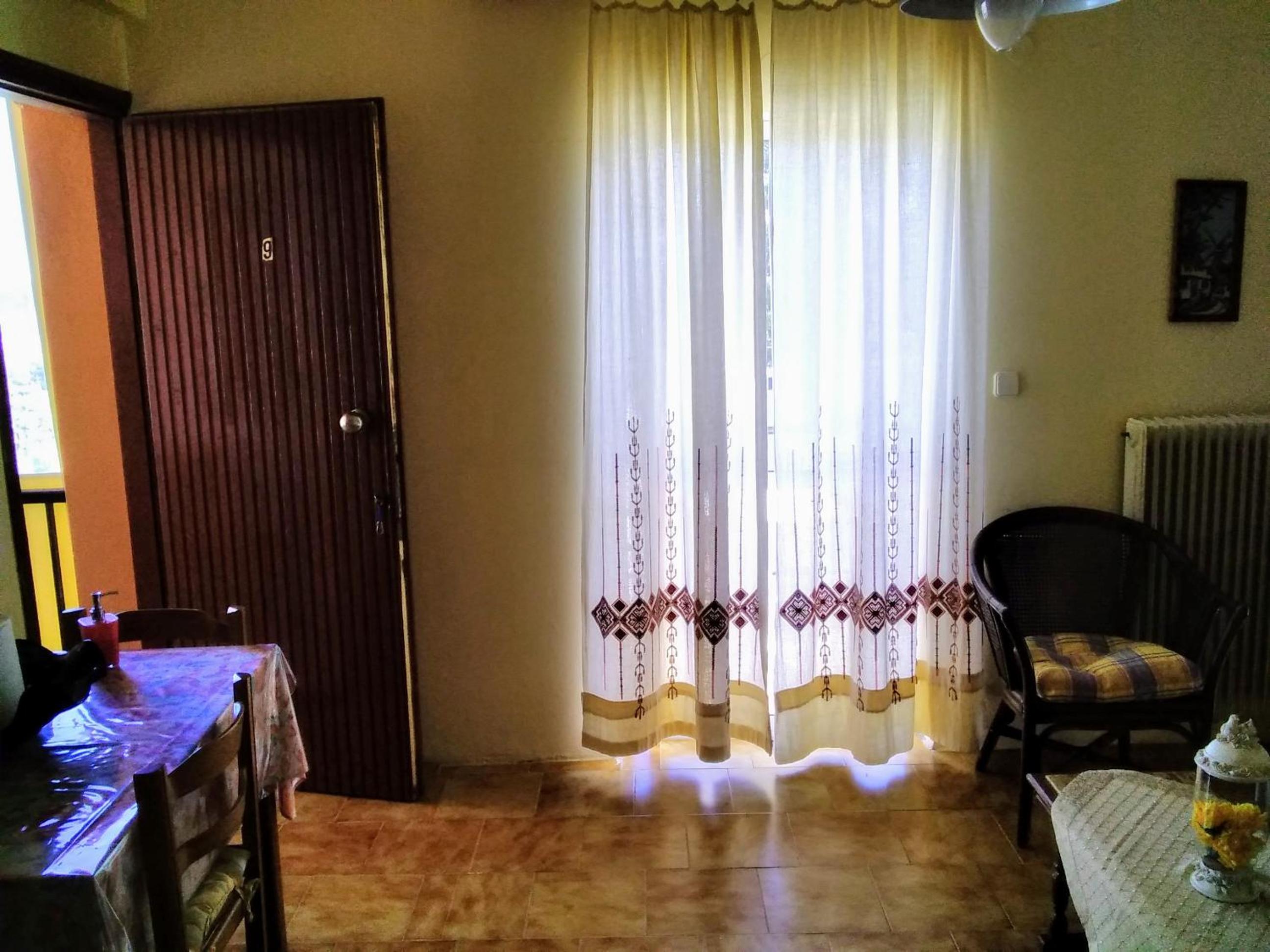Nikolas Apartments
