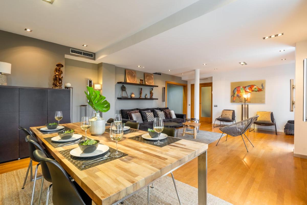Lodging Apartments Beach Penthouse near center with pool