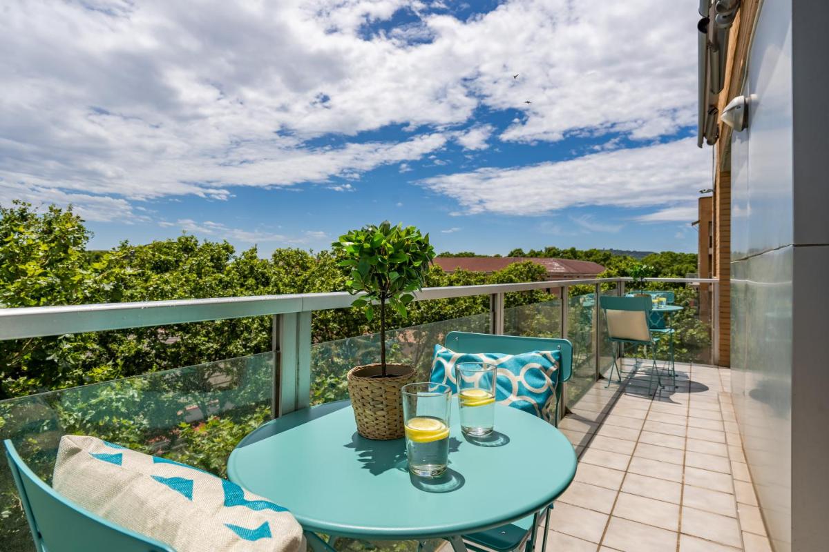 Lodging Apartments Beach Penthouse near center with pool