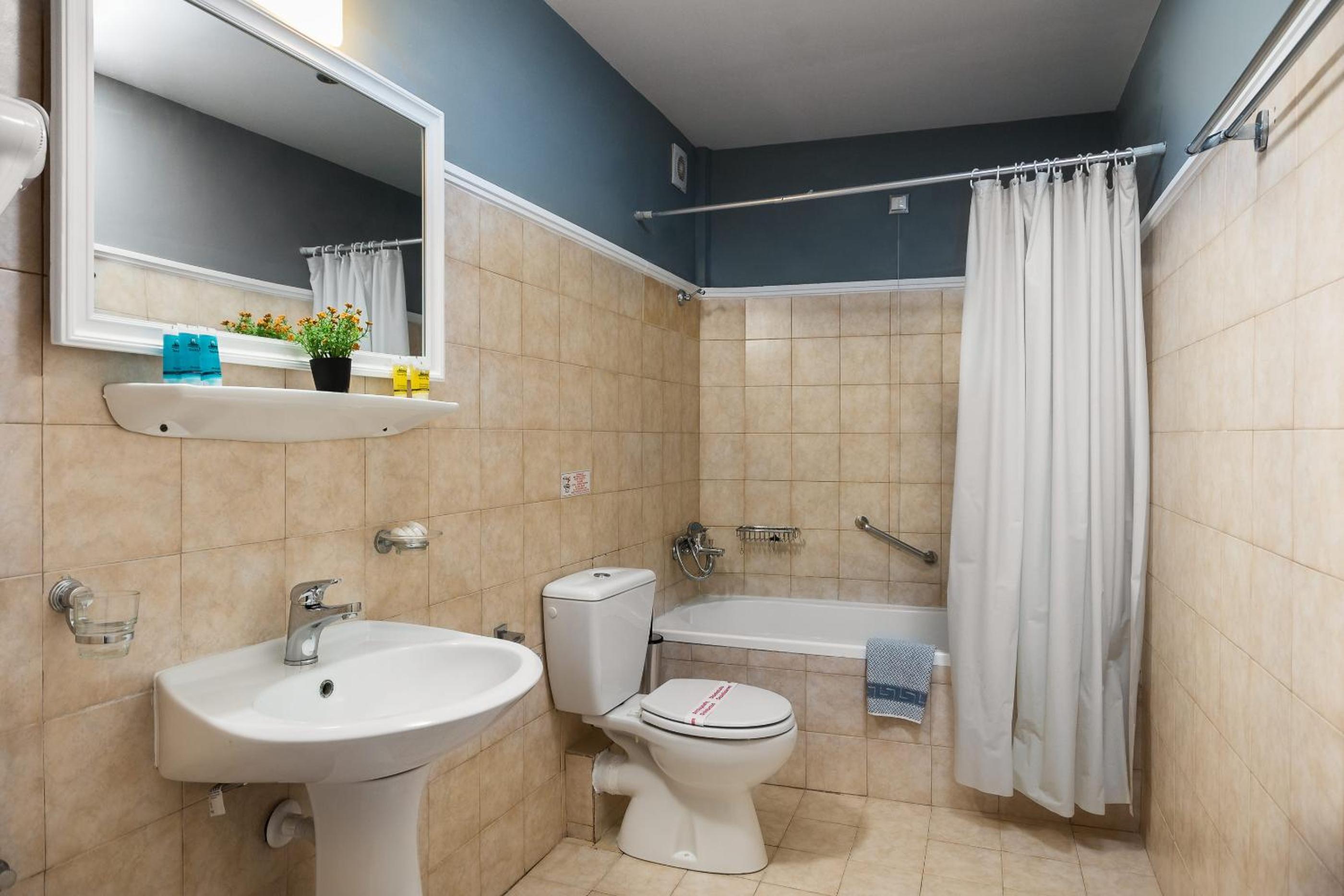 Arion Hotel - Image 2