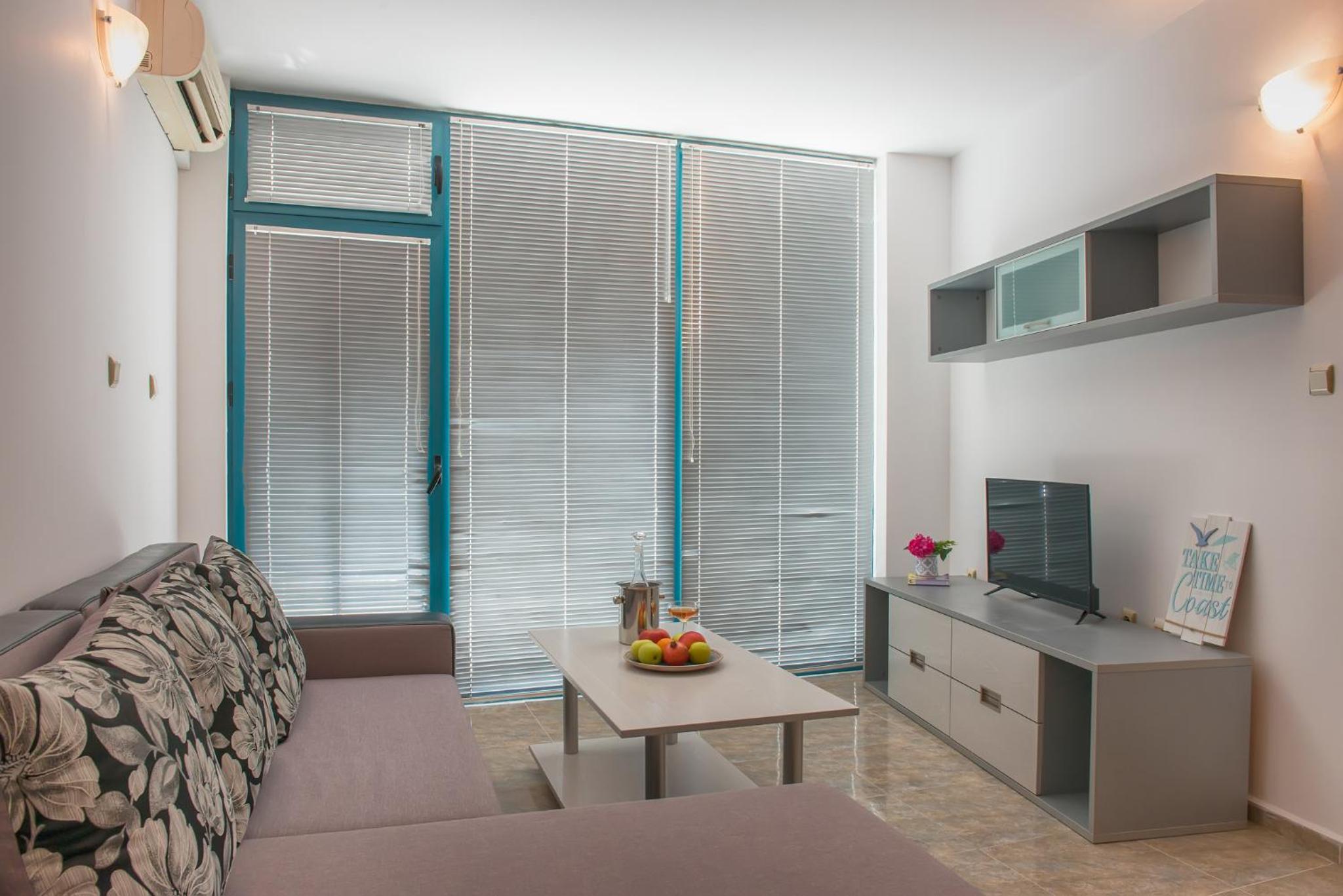 Top-located Beach Apartment with Balcony