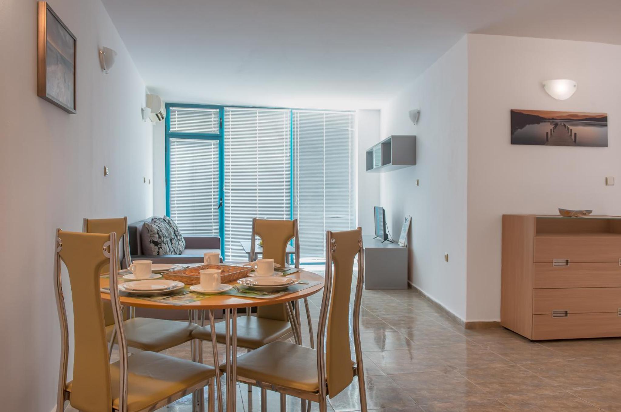 Top-located Beach Apartment with Balcony