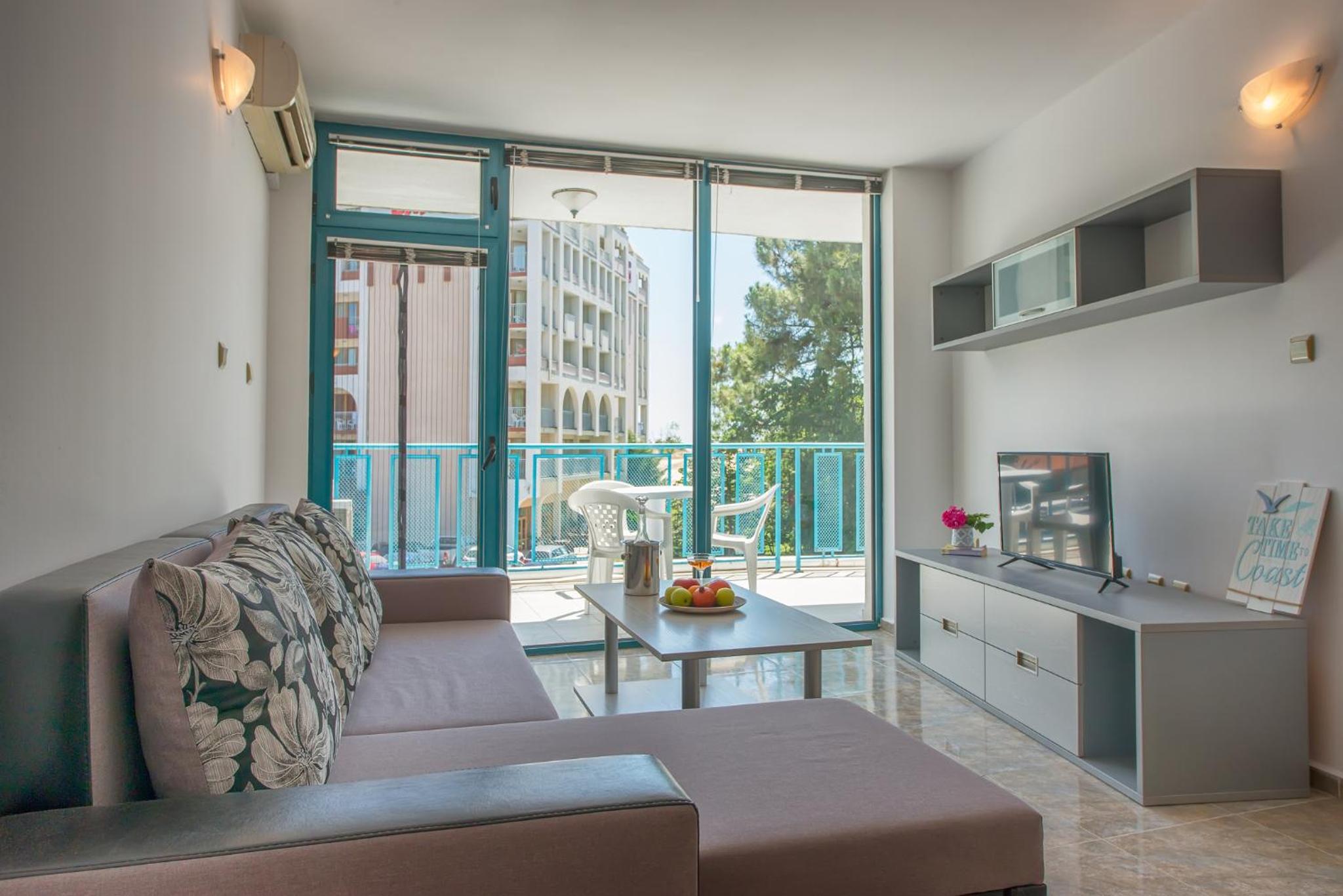 Top-located Beach Apartment with Balcony