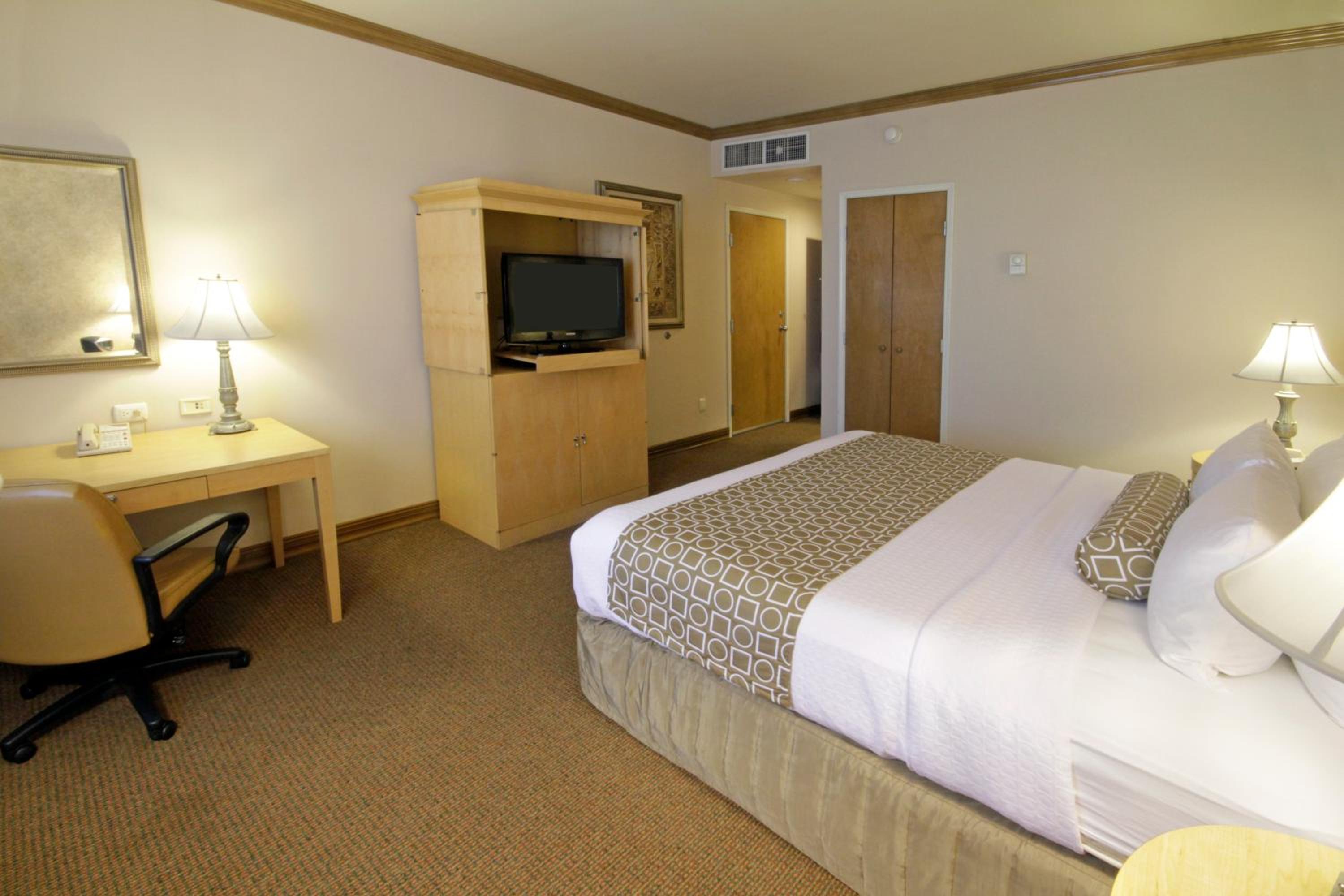 Torreon Vacations - Crowne Plaza Torreon, an IHG Hotel - Property Image 4