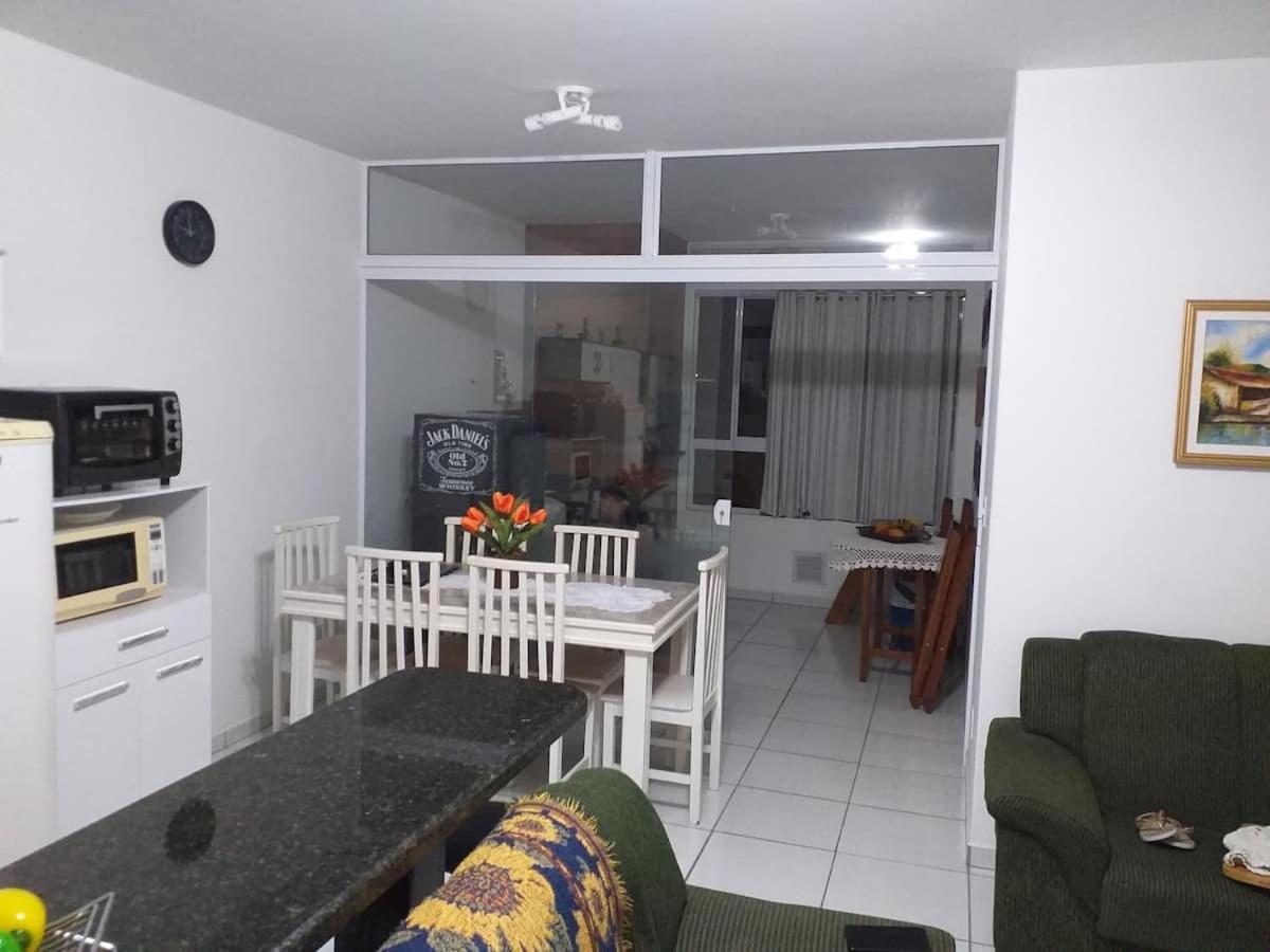 Apartamento no Mar Grosso em Laguna SC. view 2