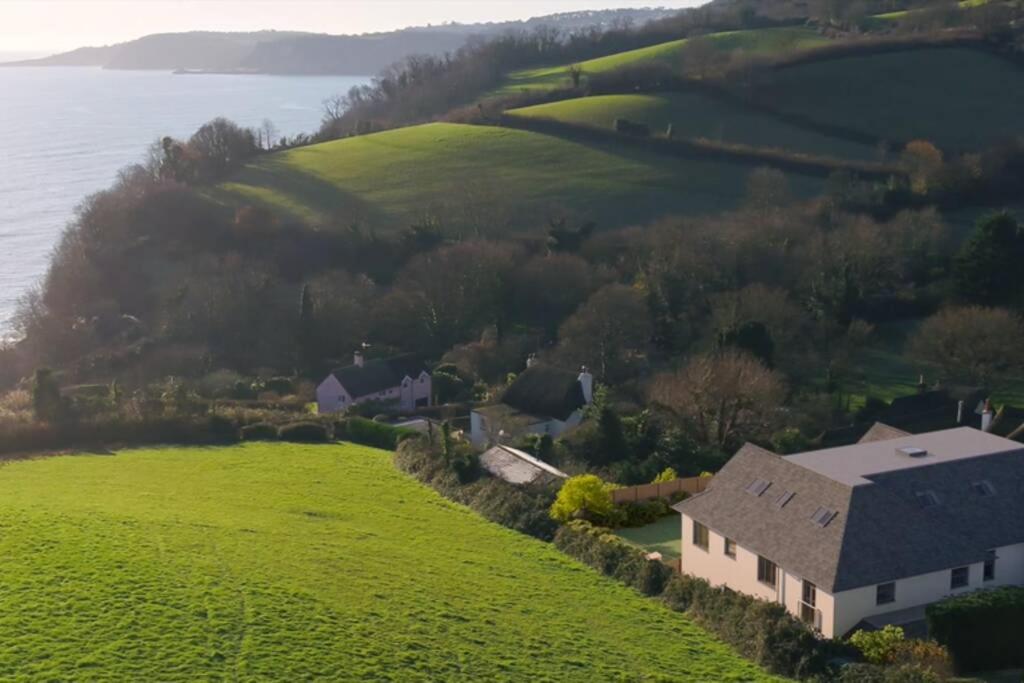 Oystercatcher Court - Stunning Coastal Location view 4