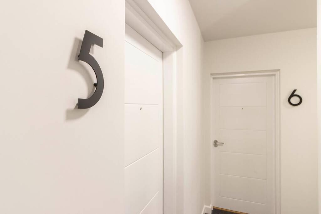Oystercatcher Court - Stunning Coastal Location view 3
