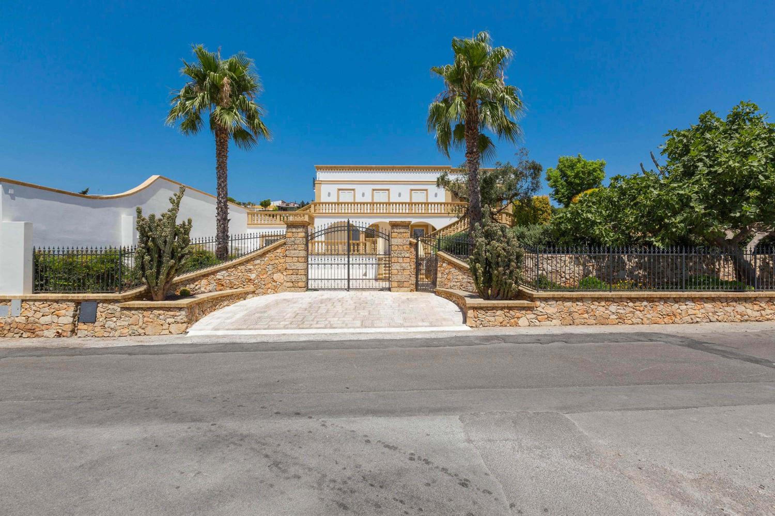 Villa Loran by Perle di Puglia