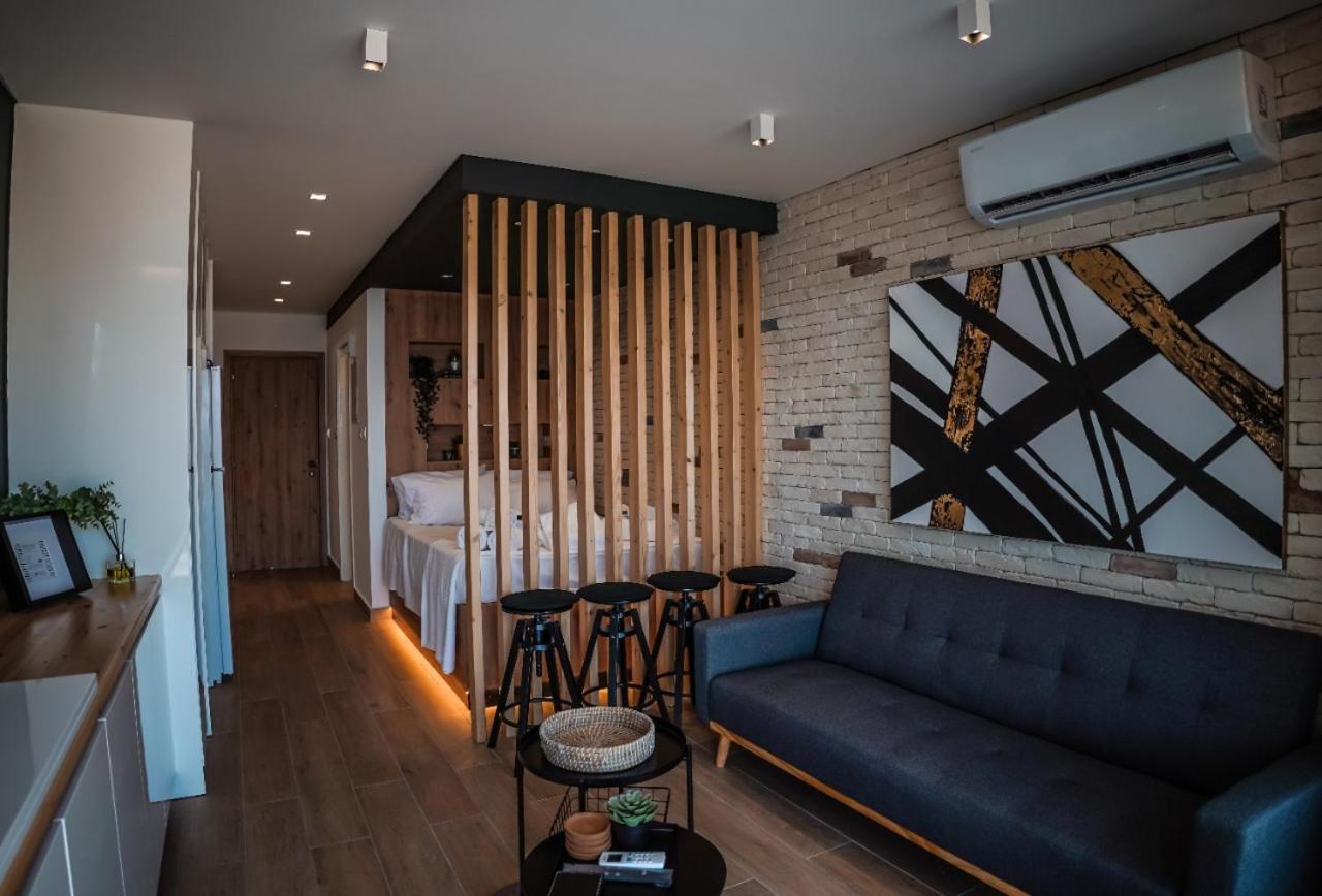 COSea Living: SeaSide Luxury Suite in Harbour 107A view 5