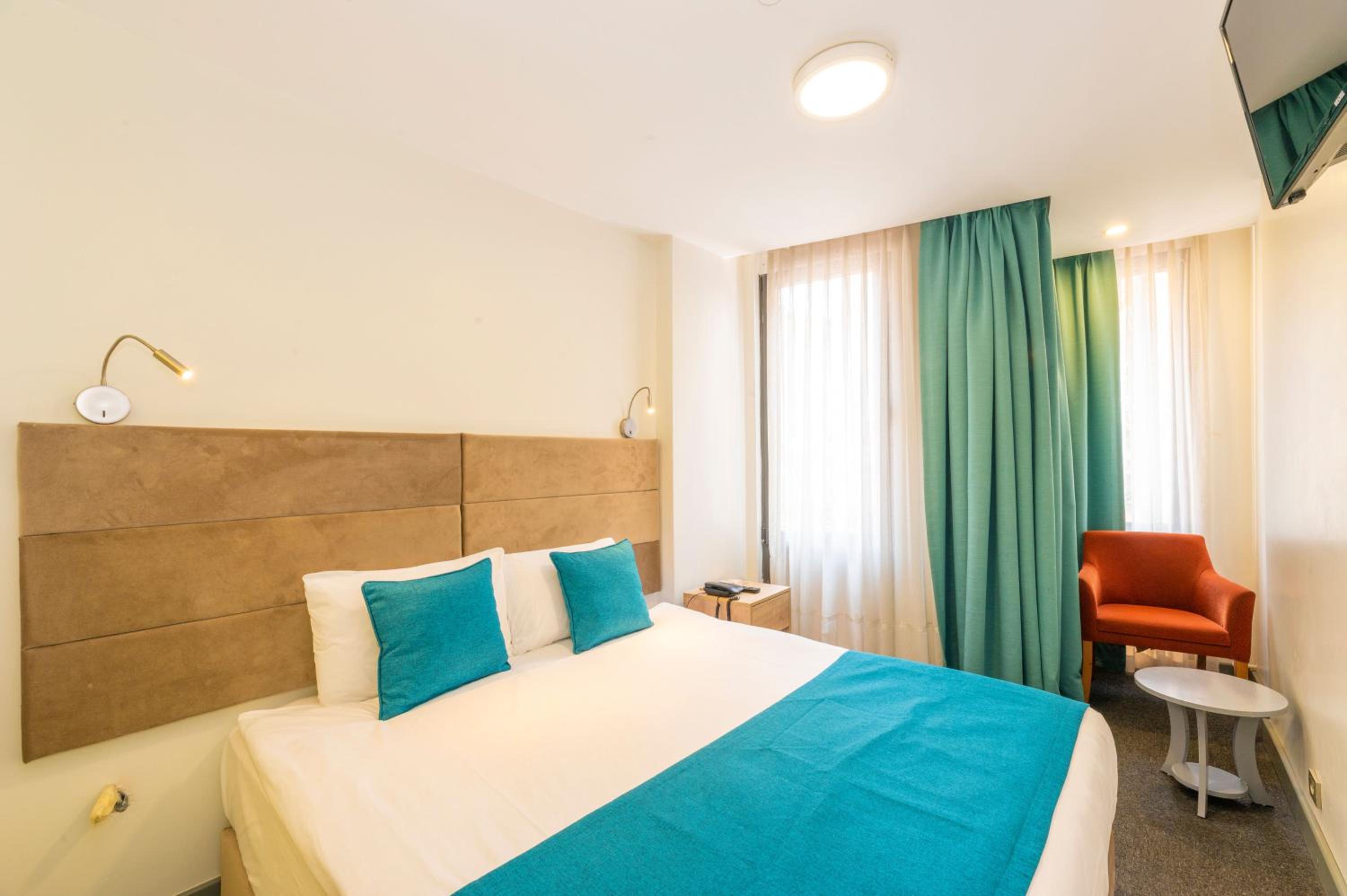 V Plus Taksim Otel - Image 8