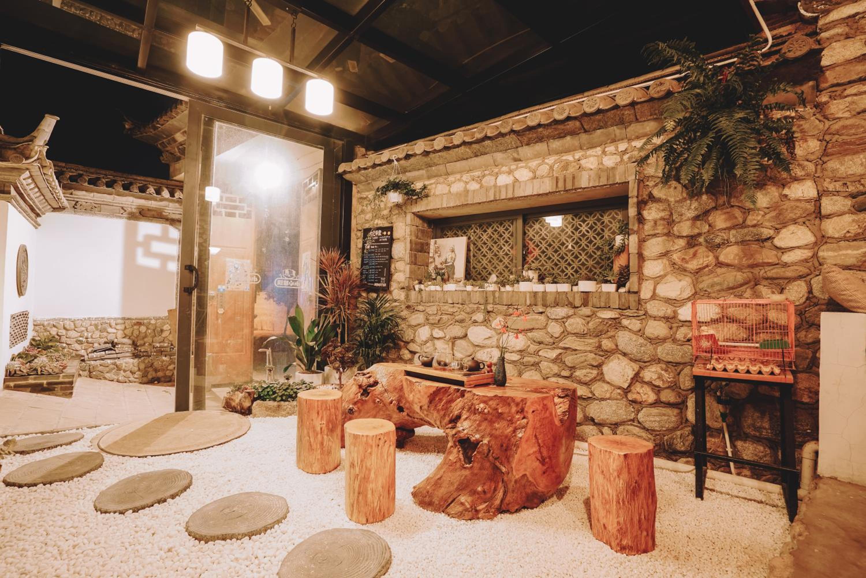 Monster B&B