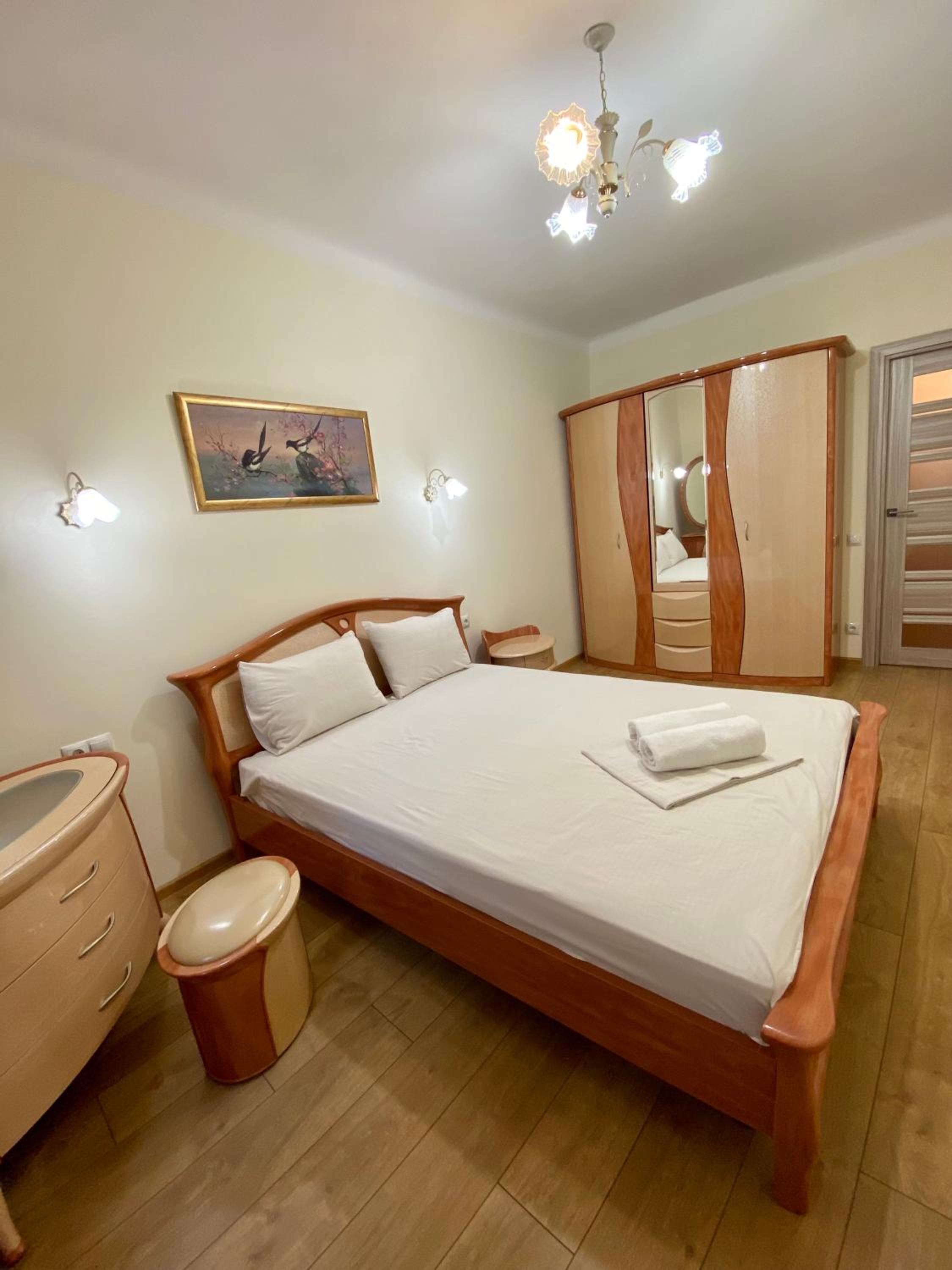 Yaroslav Osmomysl Square Apartments view 3