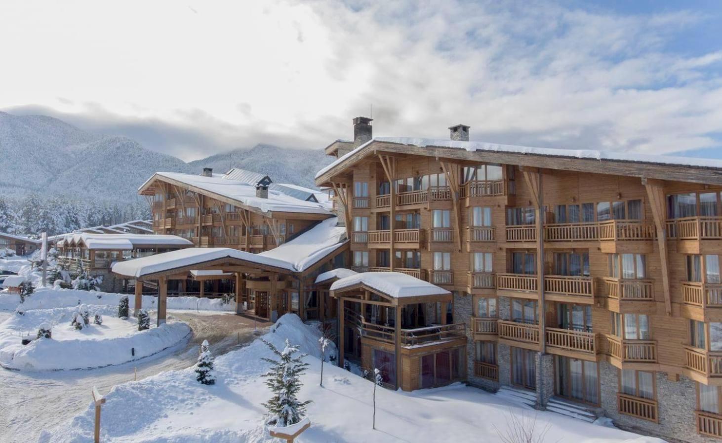 Pirin Golf Hotel Private Studios - Sani, Bansko view 3
