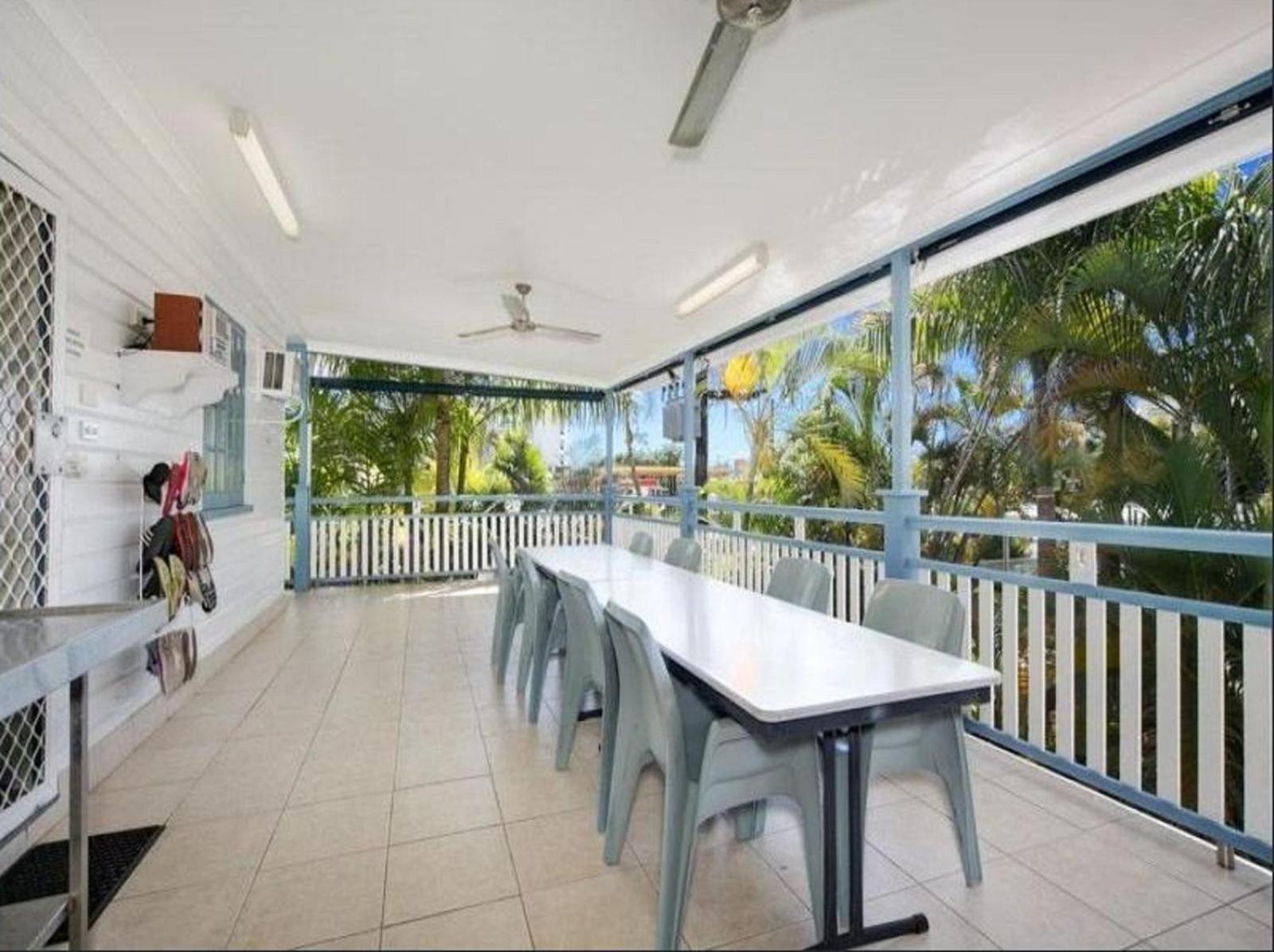 Cairns Sunshine Lodge