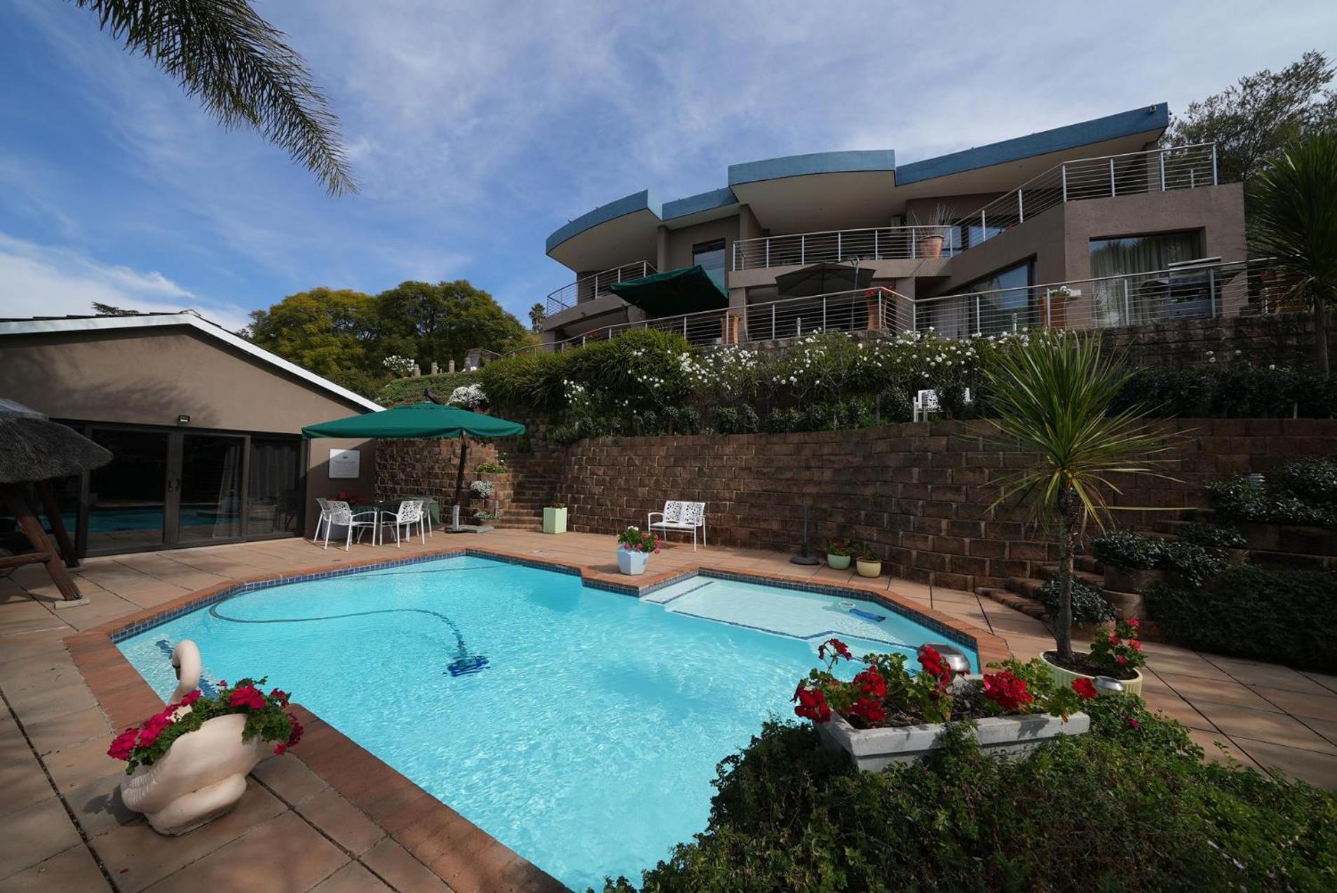 Over The Moon Guesthouse
