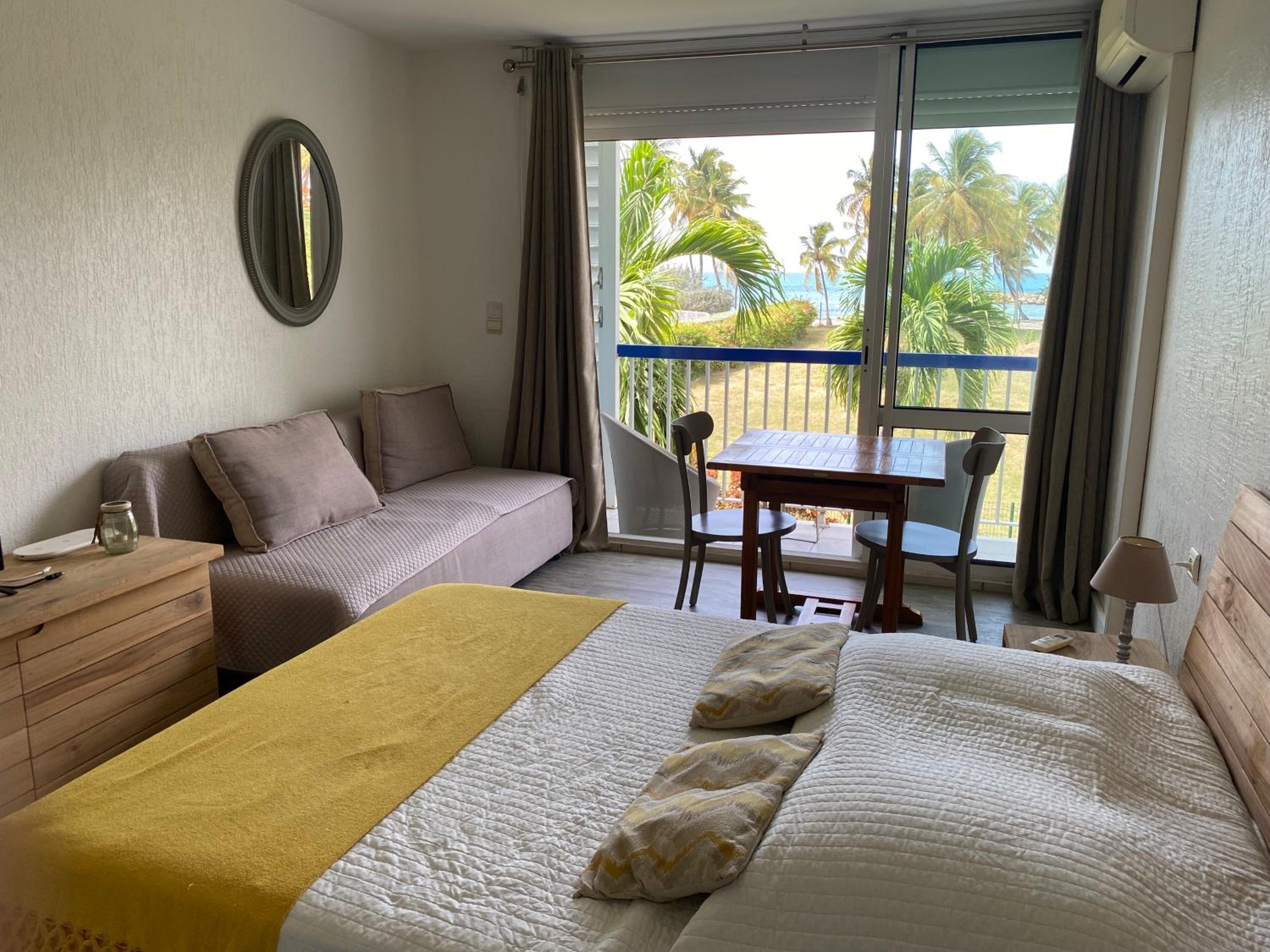 Studio Savane - Vue mer & plage à pied view 3