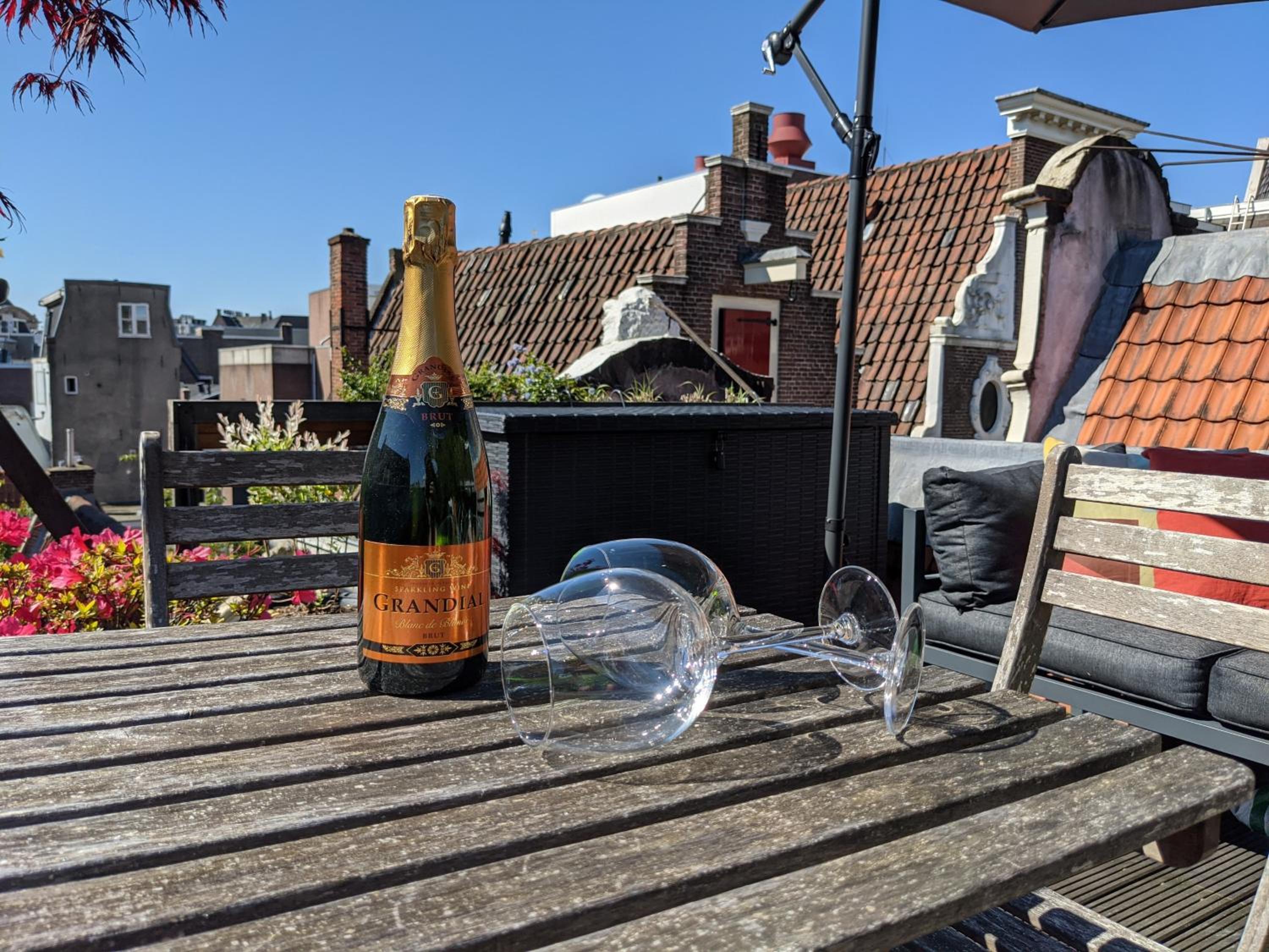 StoreStay DamSquare
