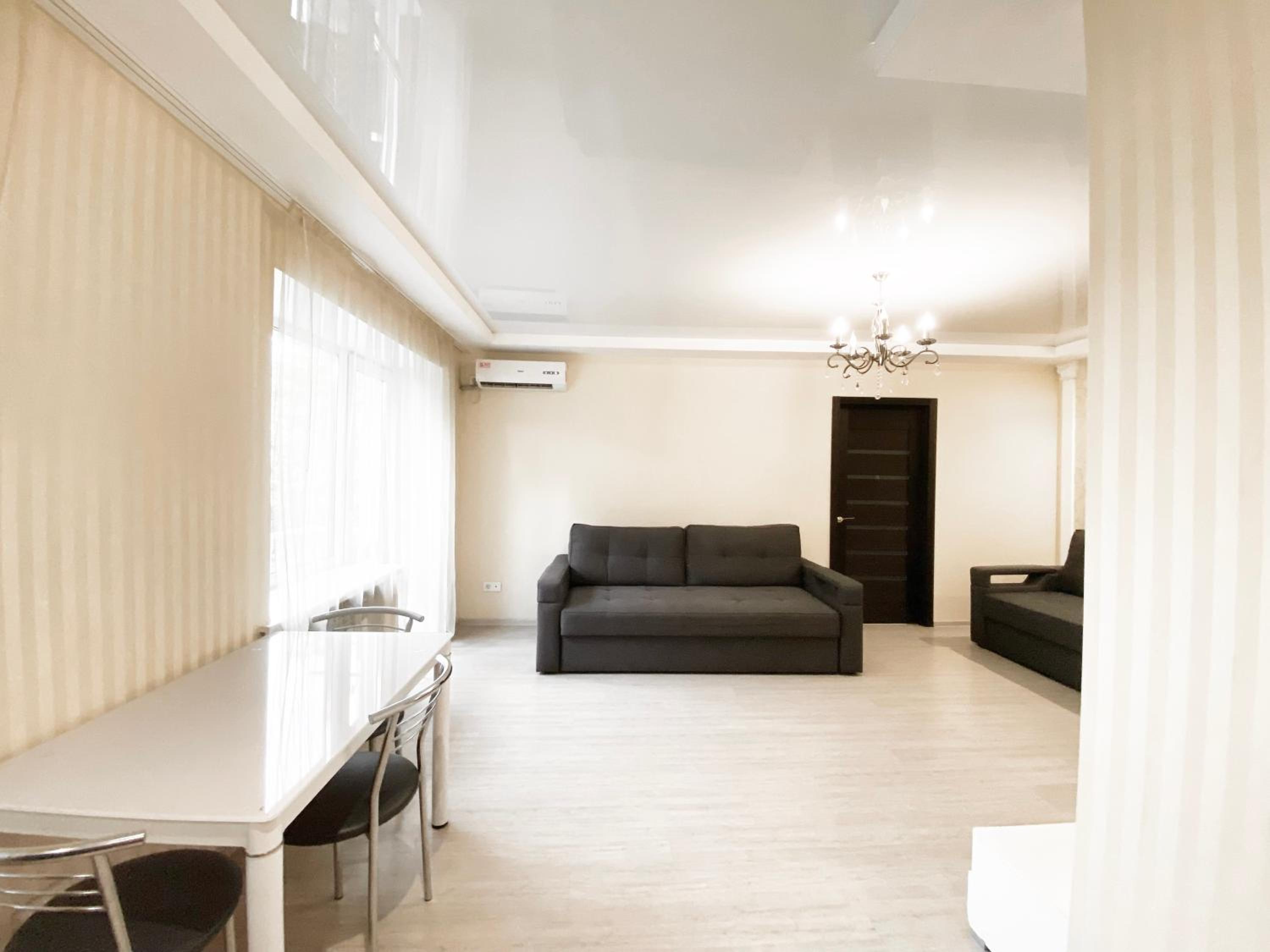 Spacious 1-bedroom near Most City Center