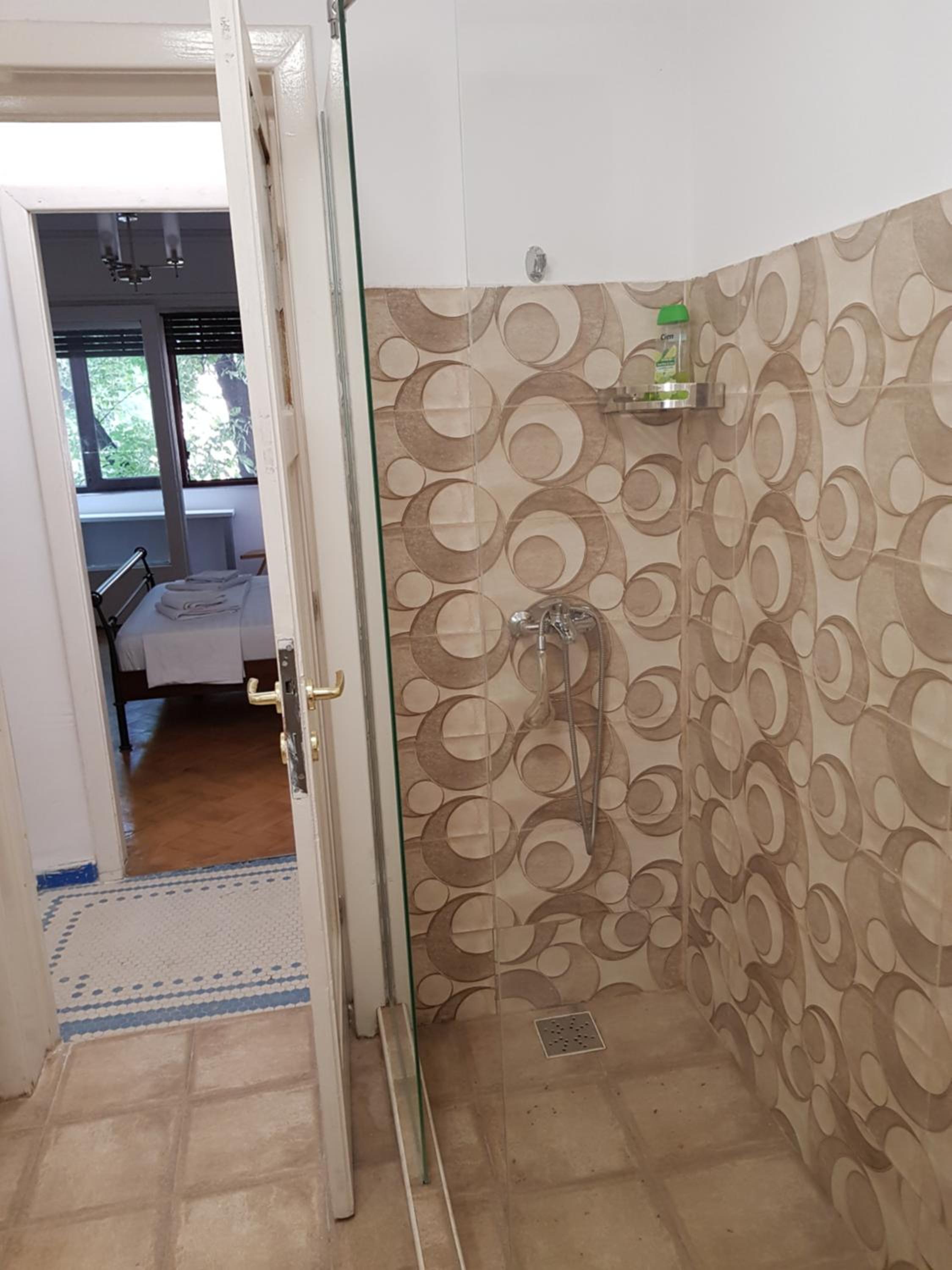 Photo 99