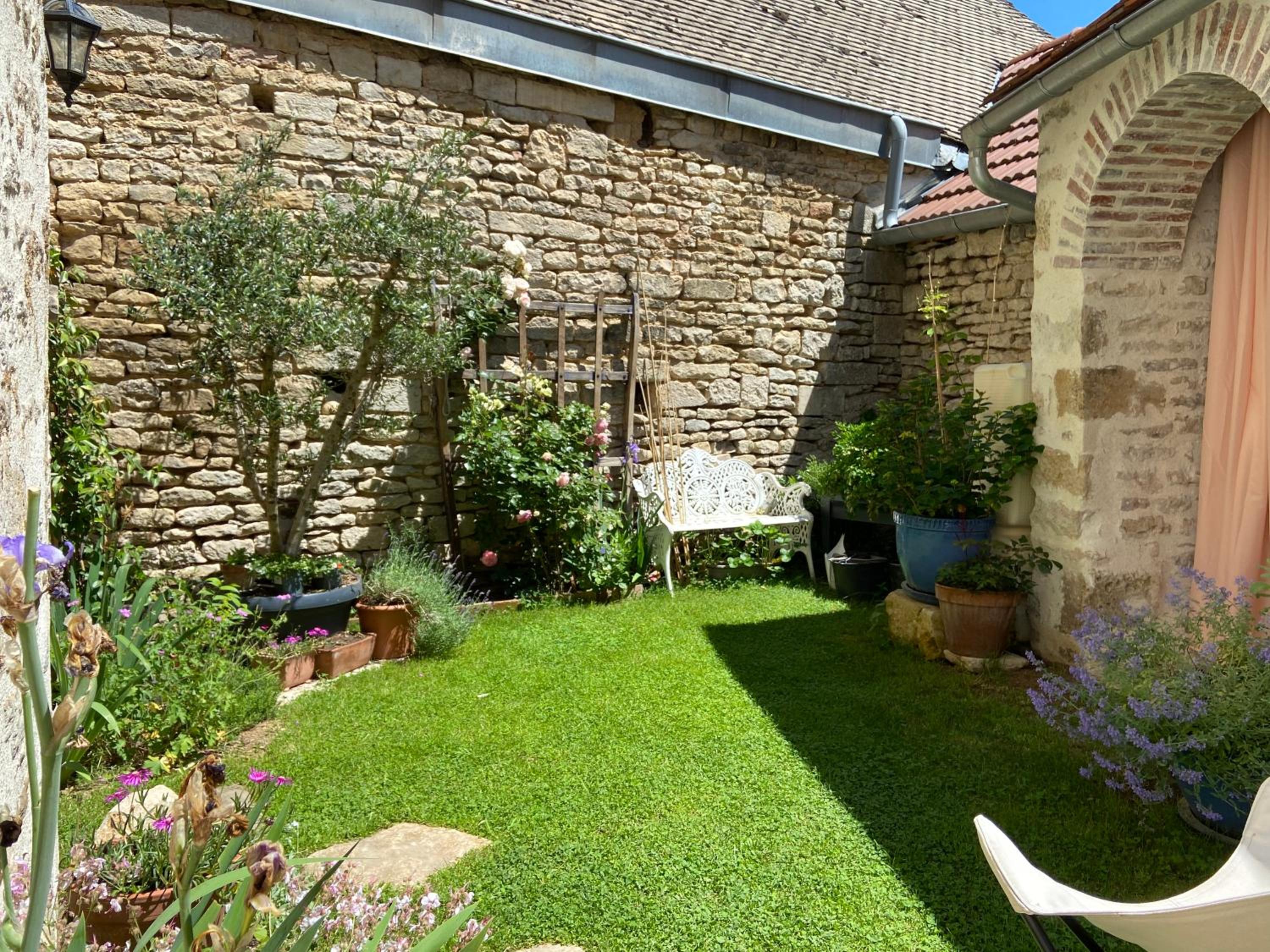 Photo 6