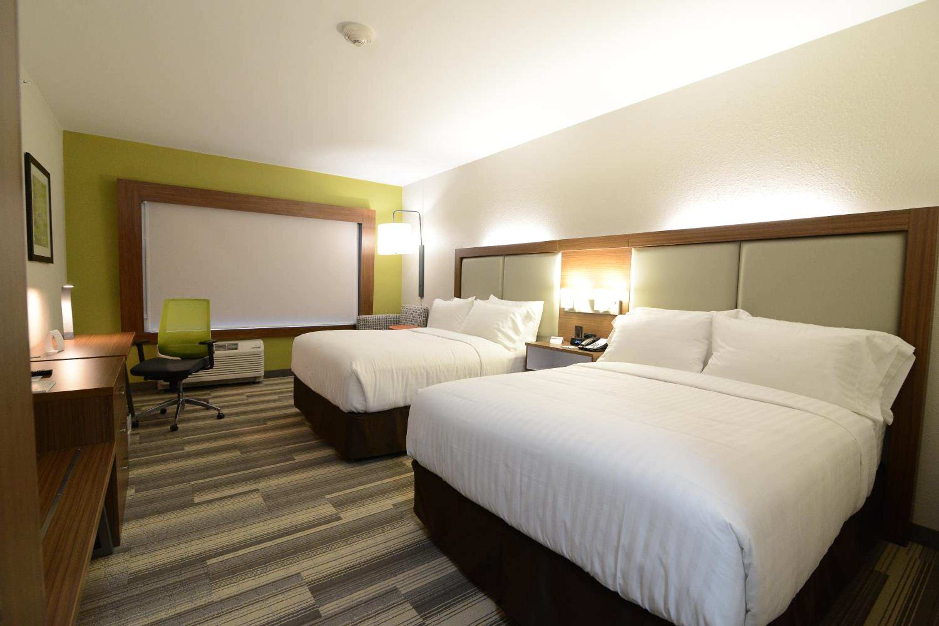 Holiday Inn Express Suites Chicago North Shore - Niles, an IHG Hotel - Property Image 7