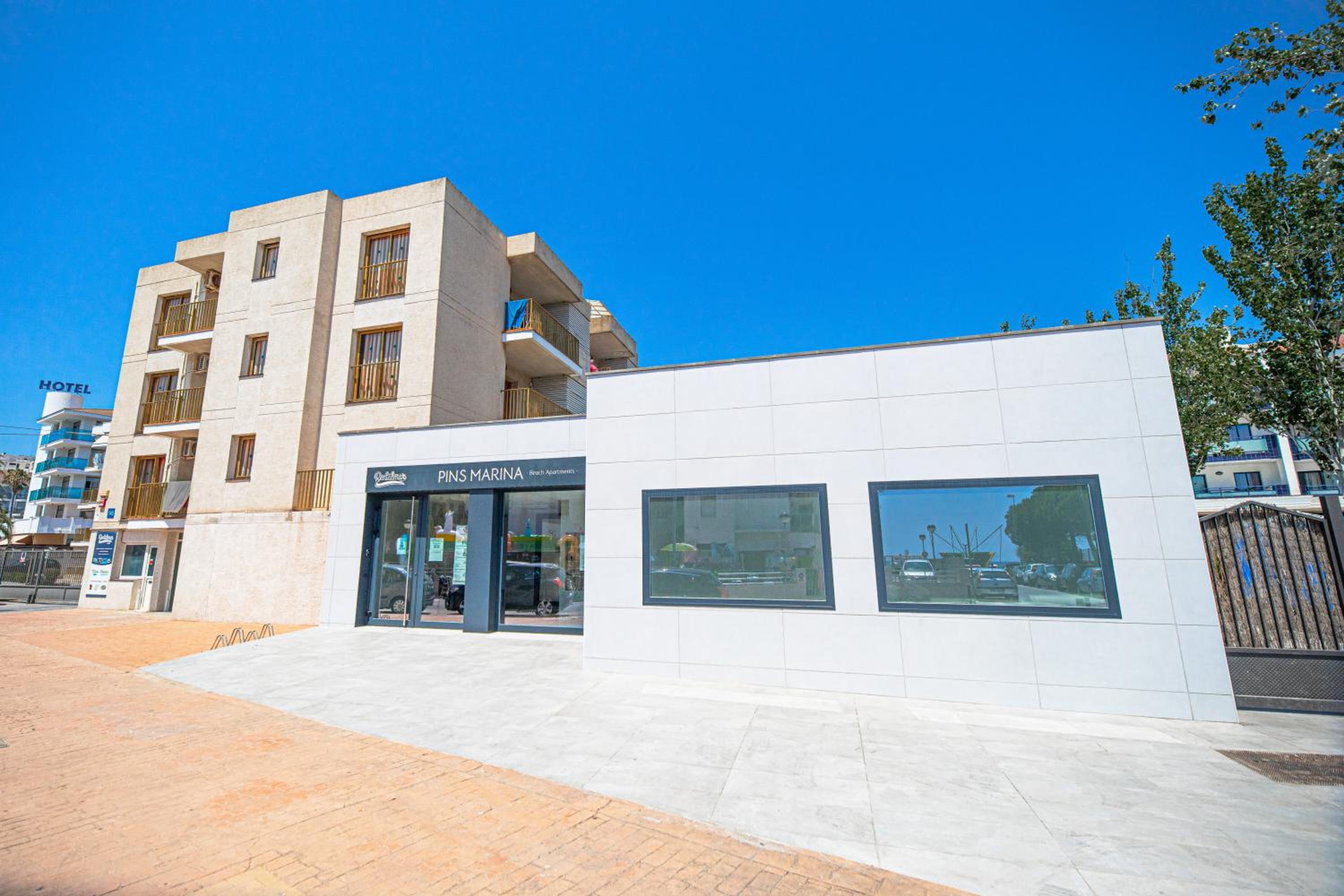 Rentalmar Pins Marina