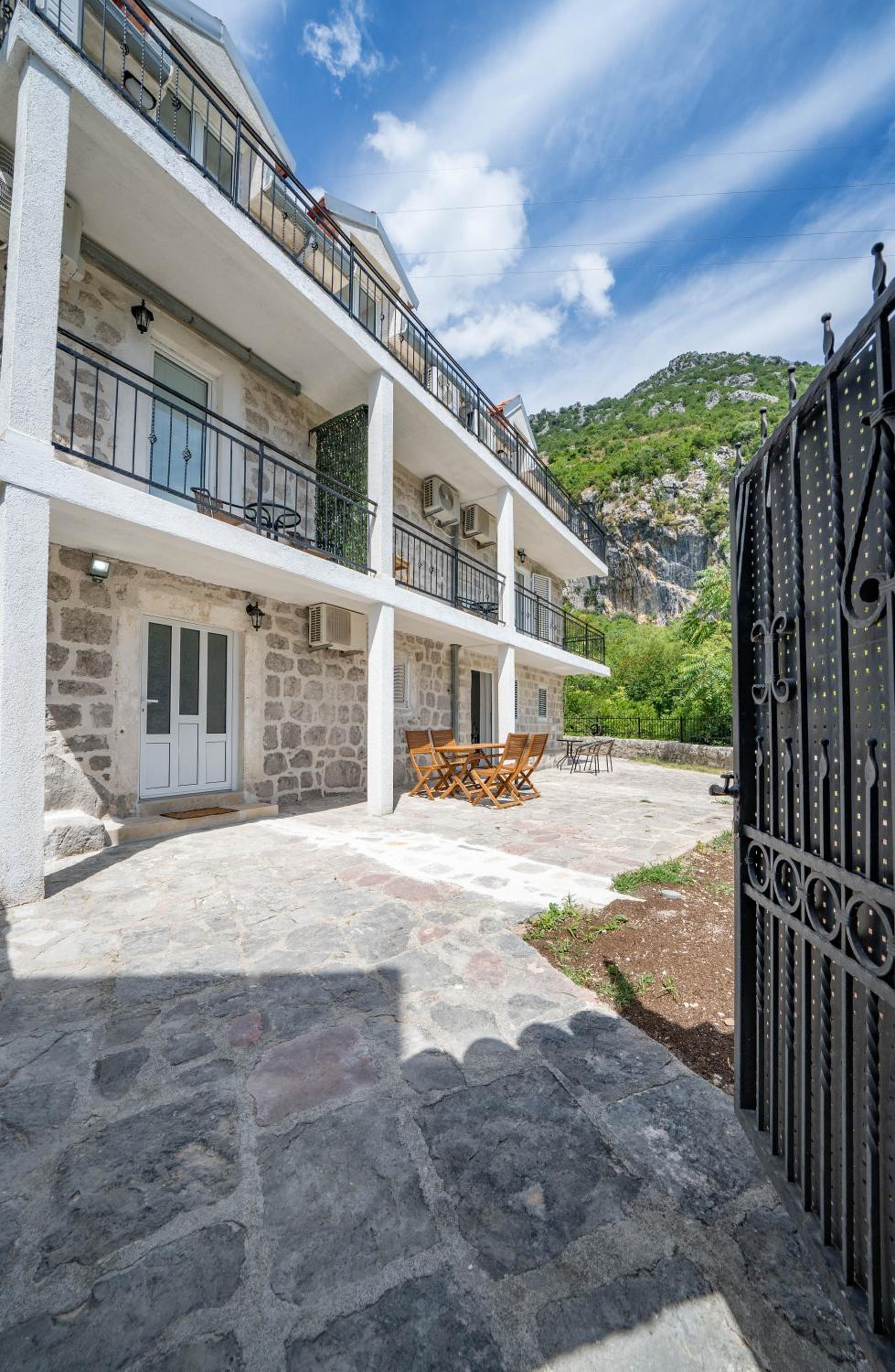 Villa Amfora view 4