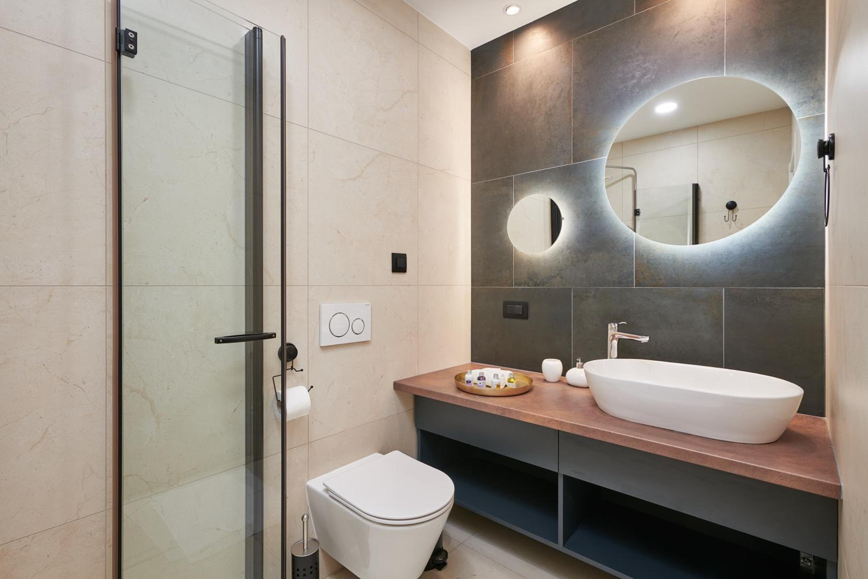 Artium Luxury Apartment