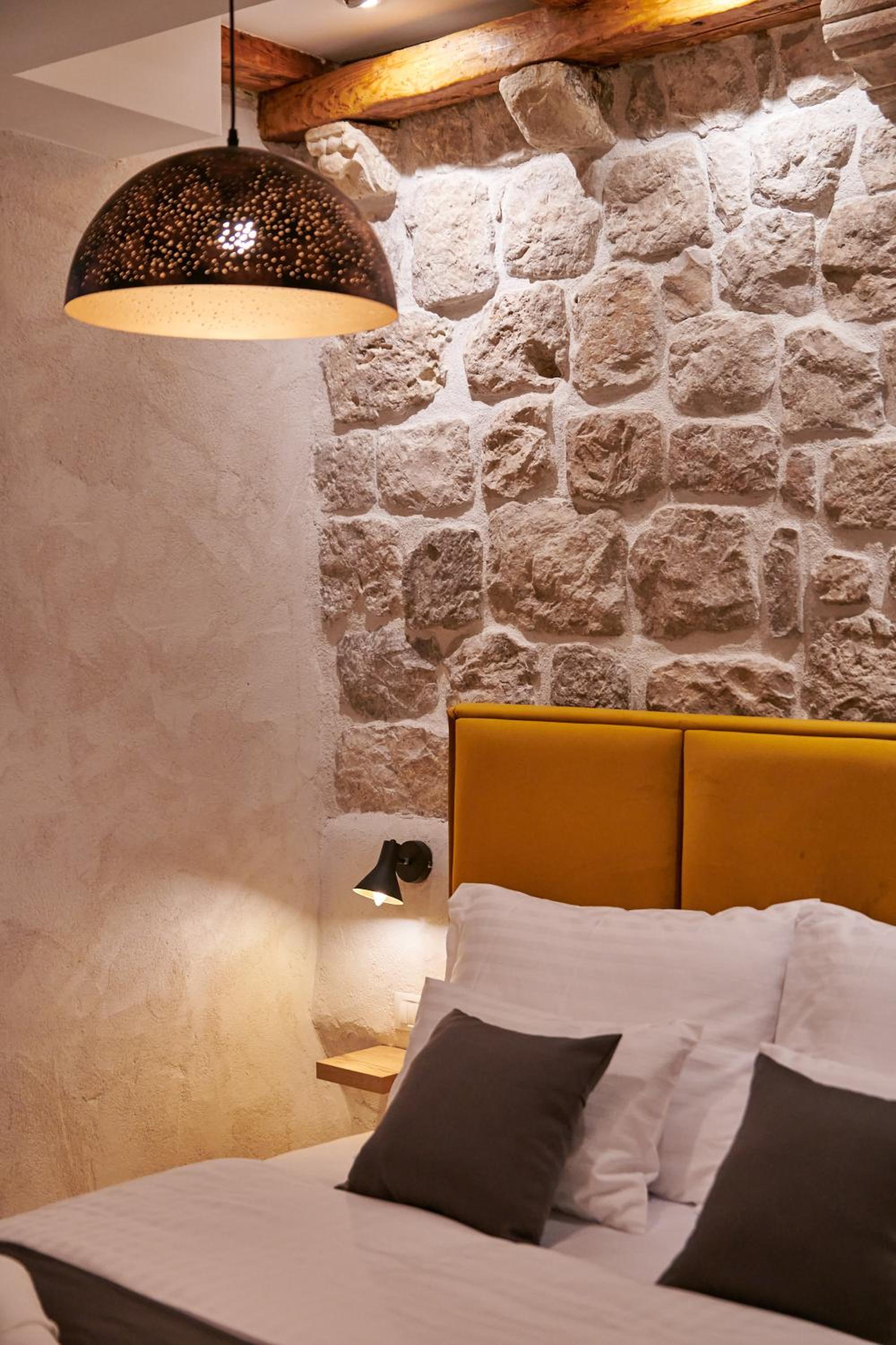 Artium Luxury Apartment