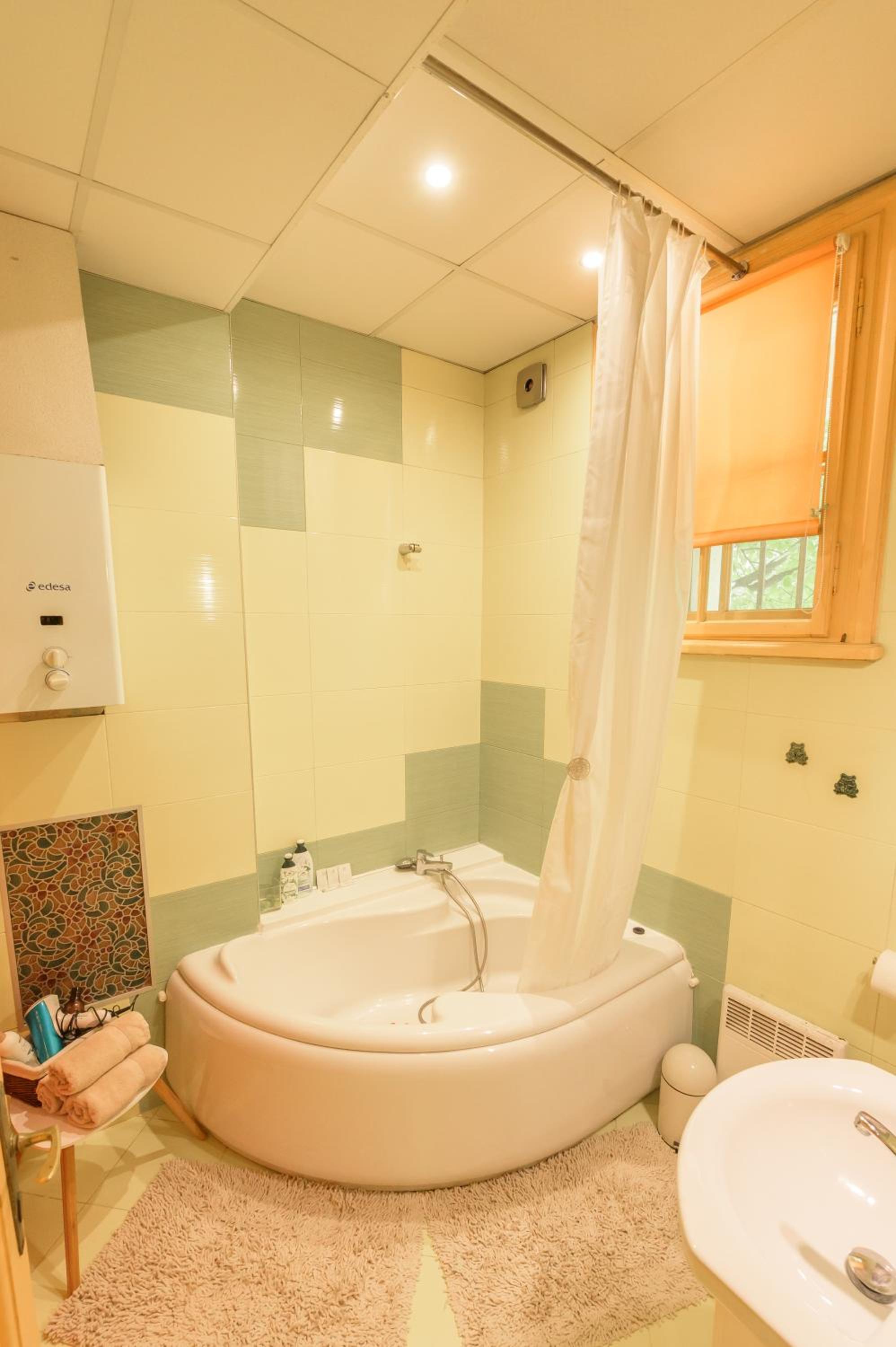 TOMOVI HOME - Three bedrooms City center