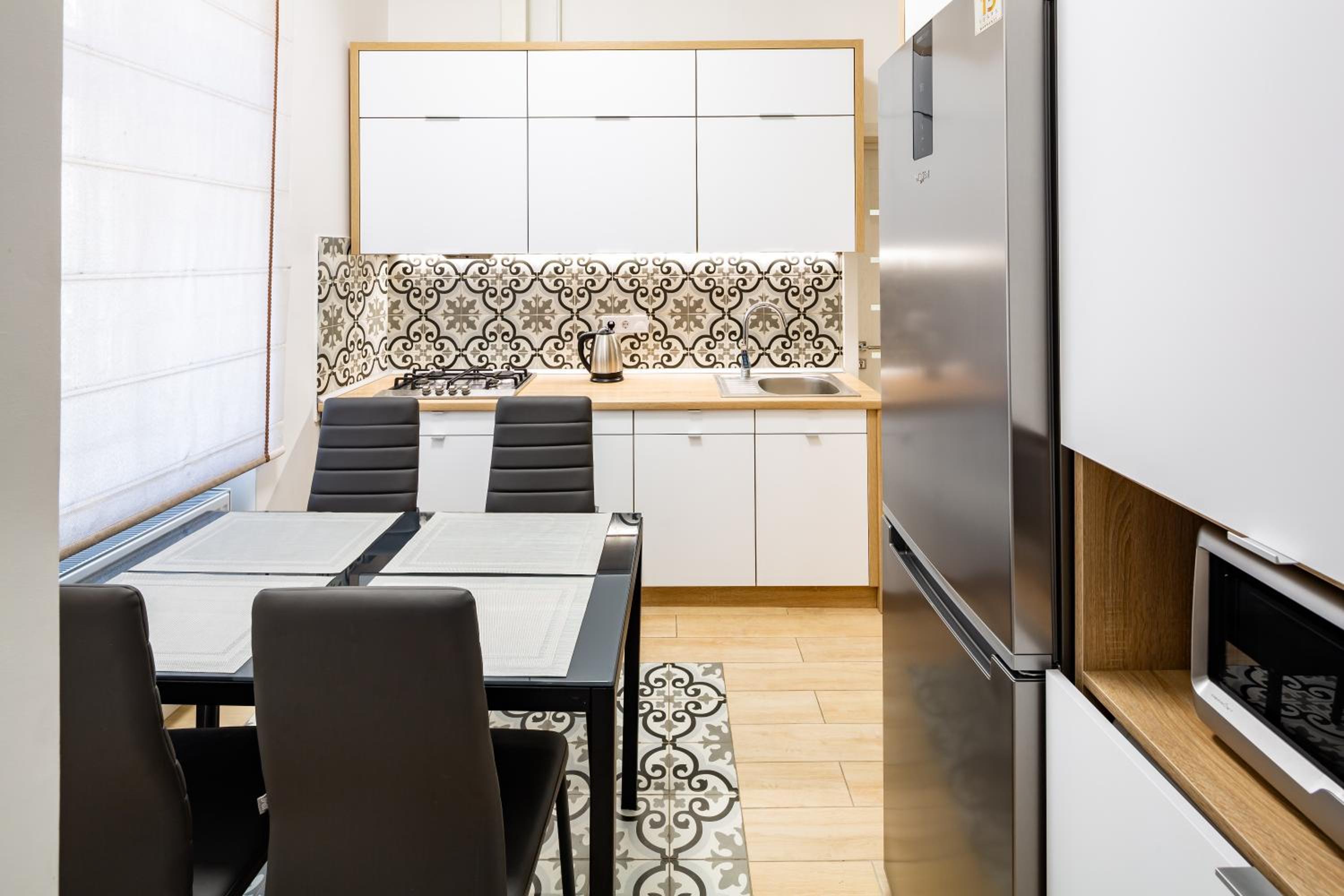 Romari apartment Куліша 41 view 5