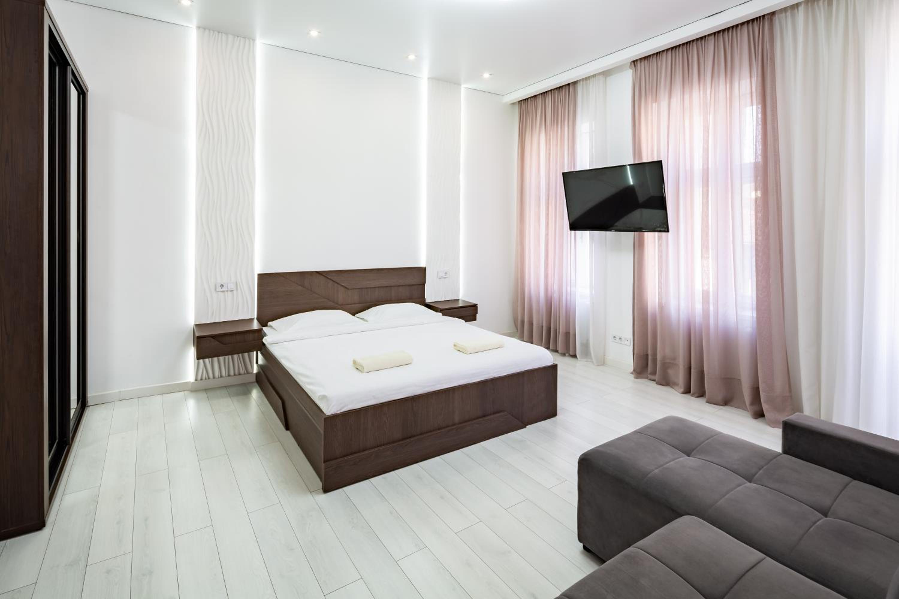 Romari apartment Куліша 41 view 2