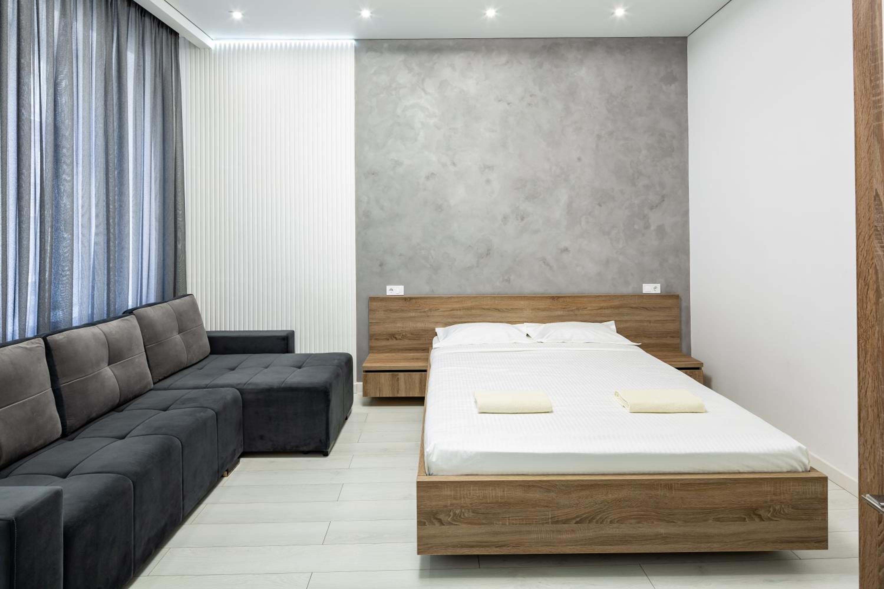 Romari apartment Куліша 41 view 3