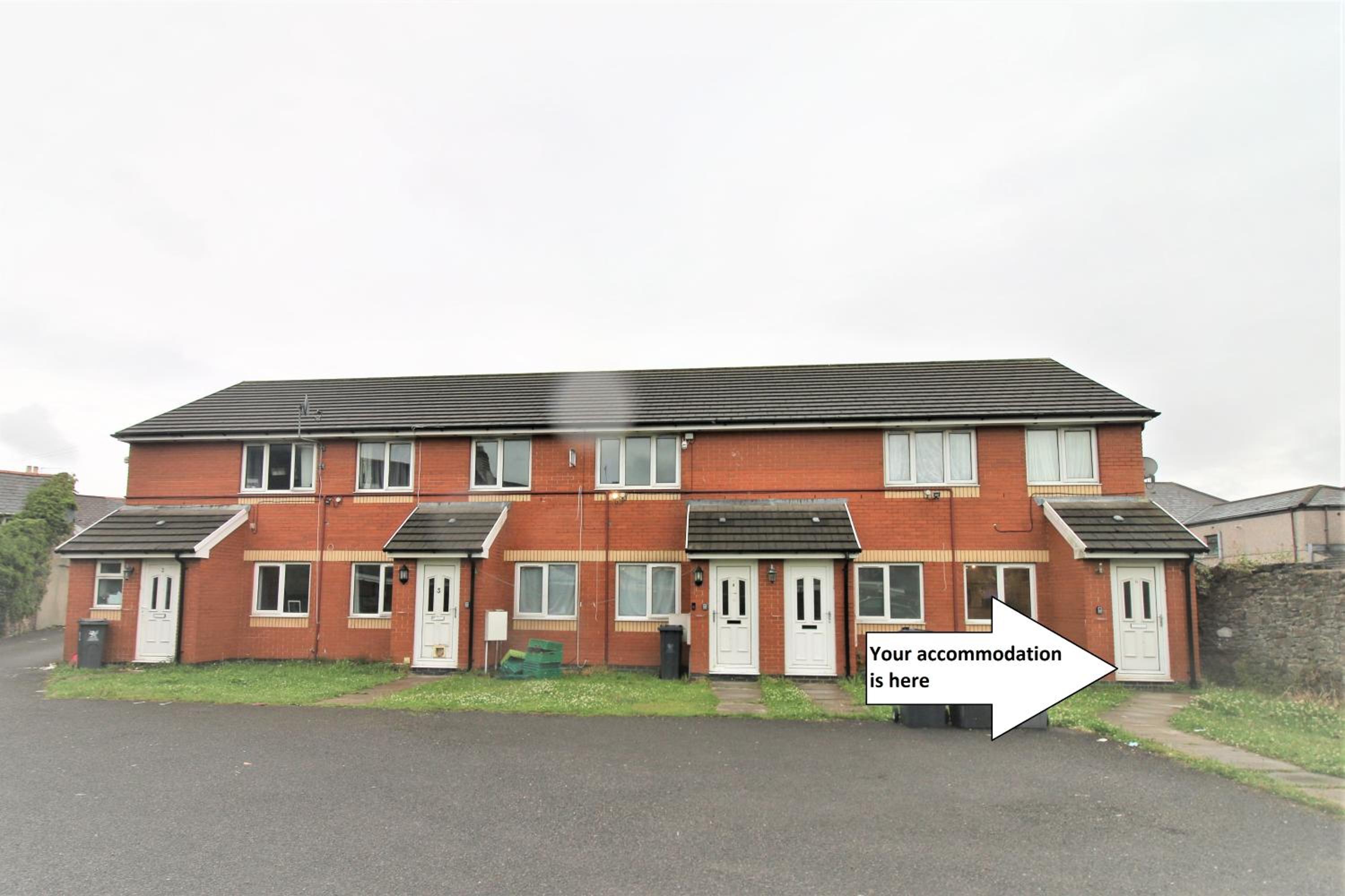 Thesiger Court Apartments - Free Private Parking - by Property Promise - main view