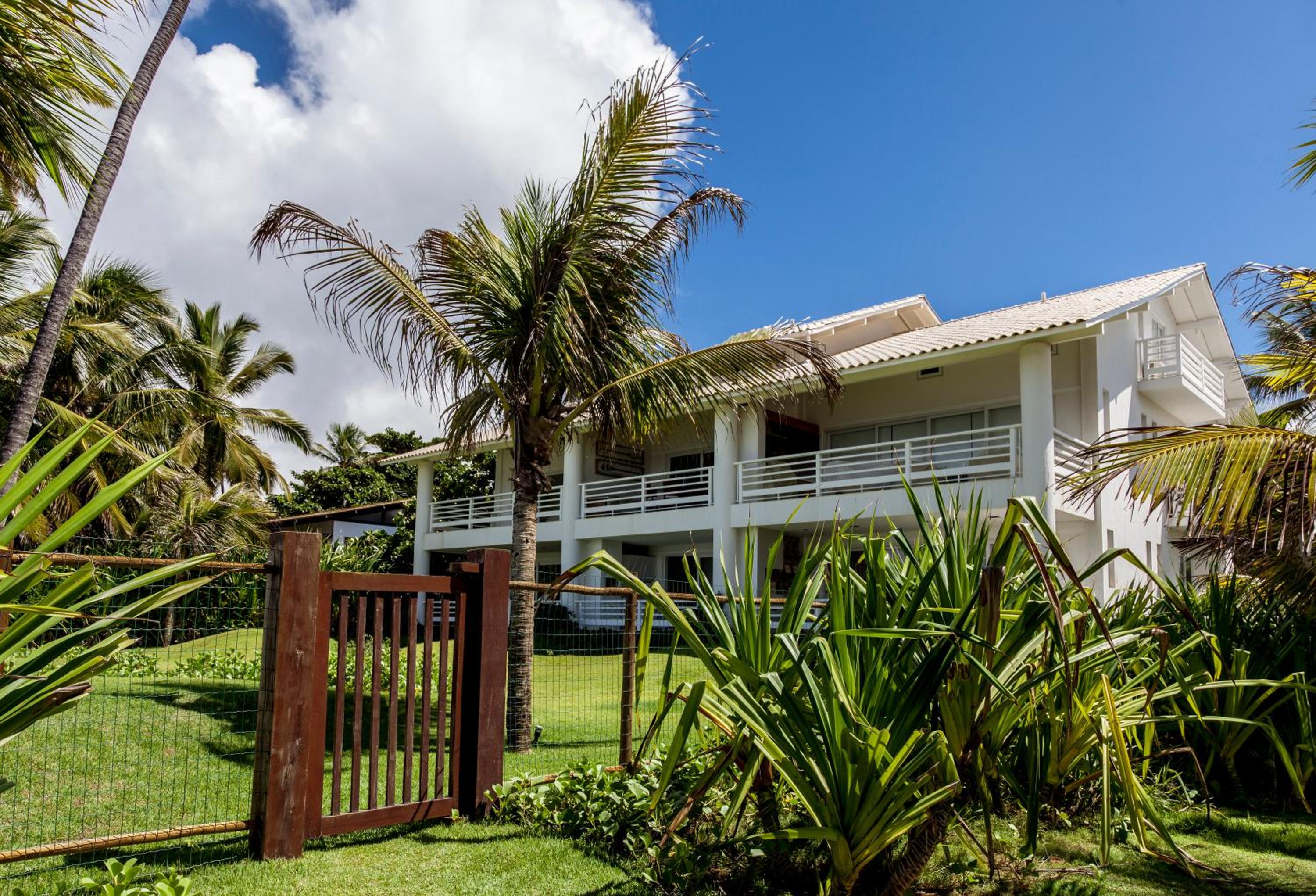 Apartamento Luxuoso à Beira-mar em Praia do Forte