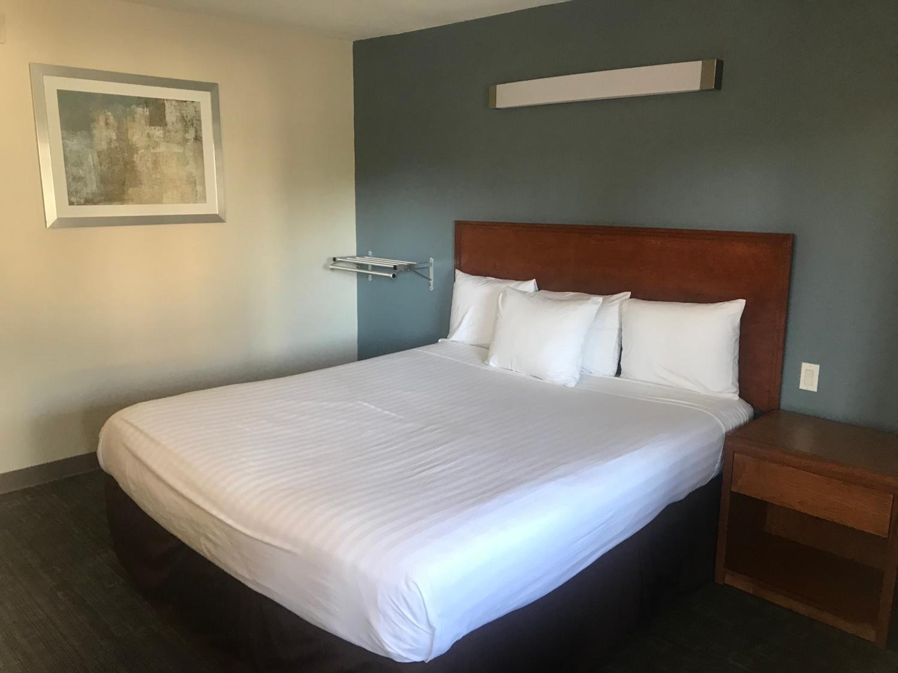 Rohnert Park Vacations - Inn at Rohnert Park - Property Image 4
