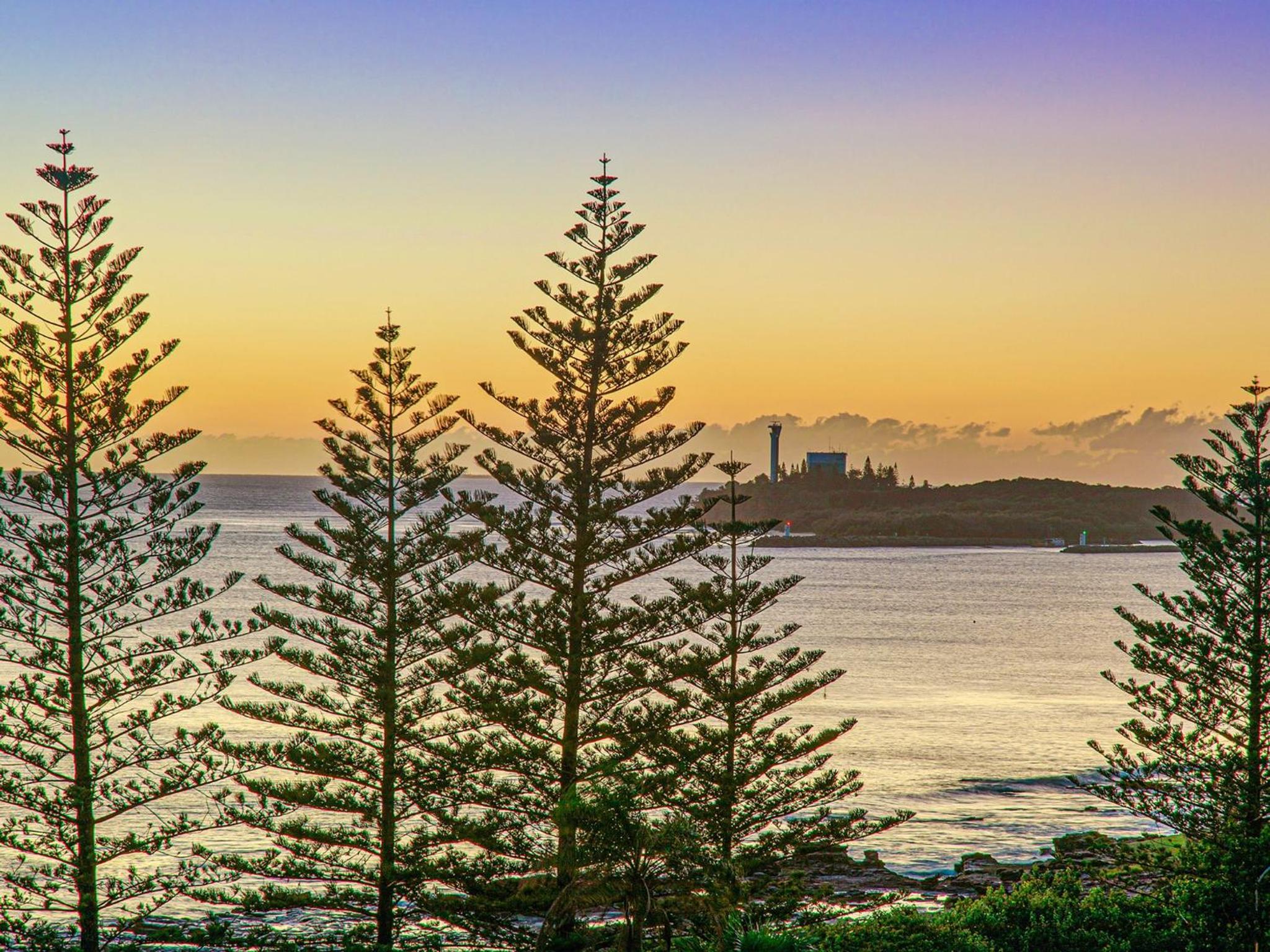 Beach front, Central, Luxurious 2 bed apartment